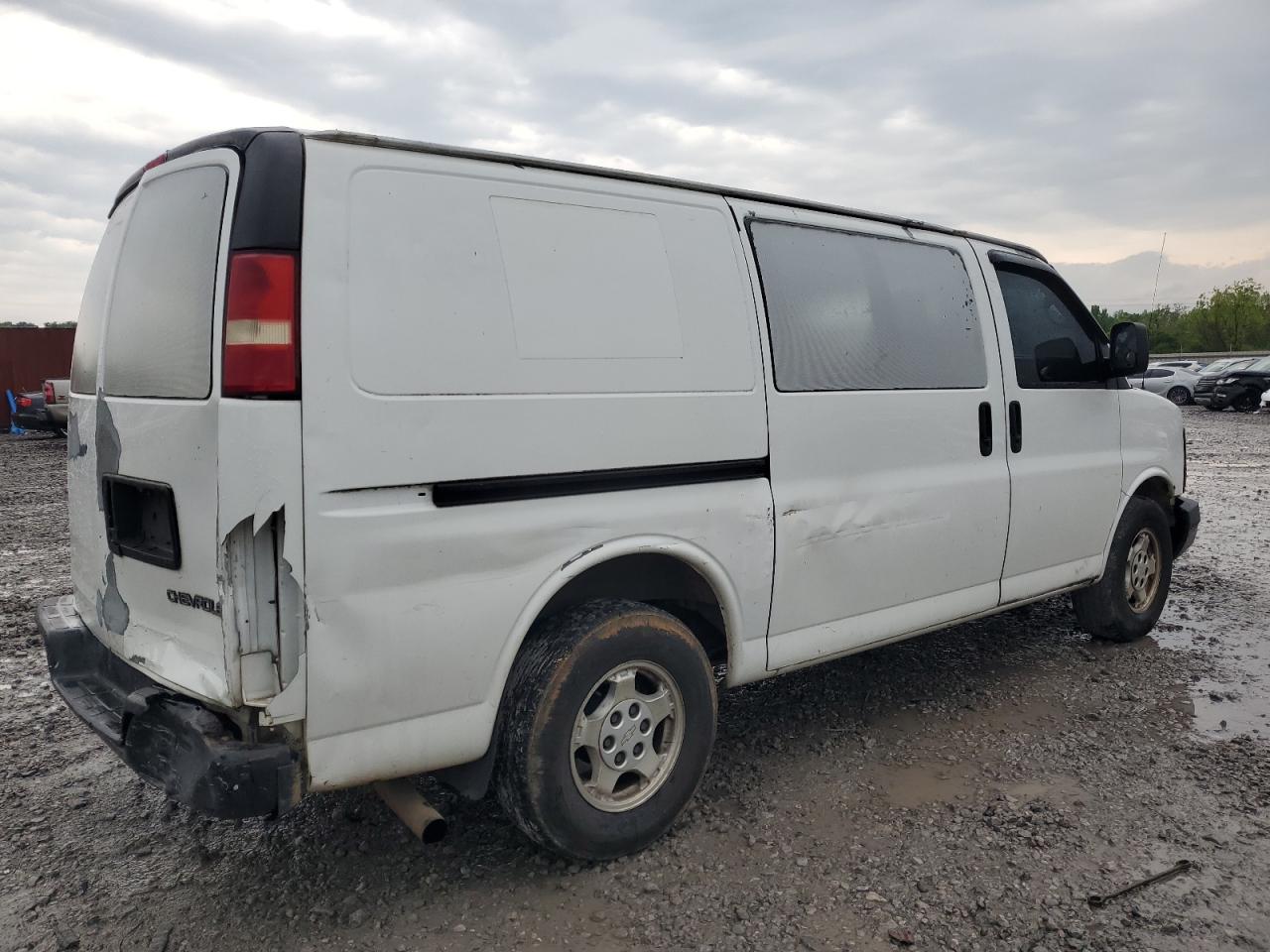 Photo 2 VIN: 1GCFG15X861238165 - CHEVROLET EXPRESS 