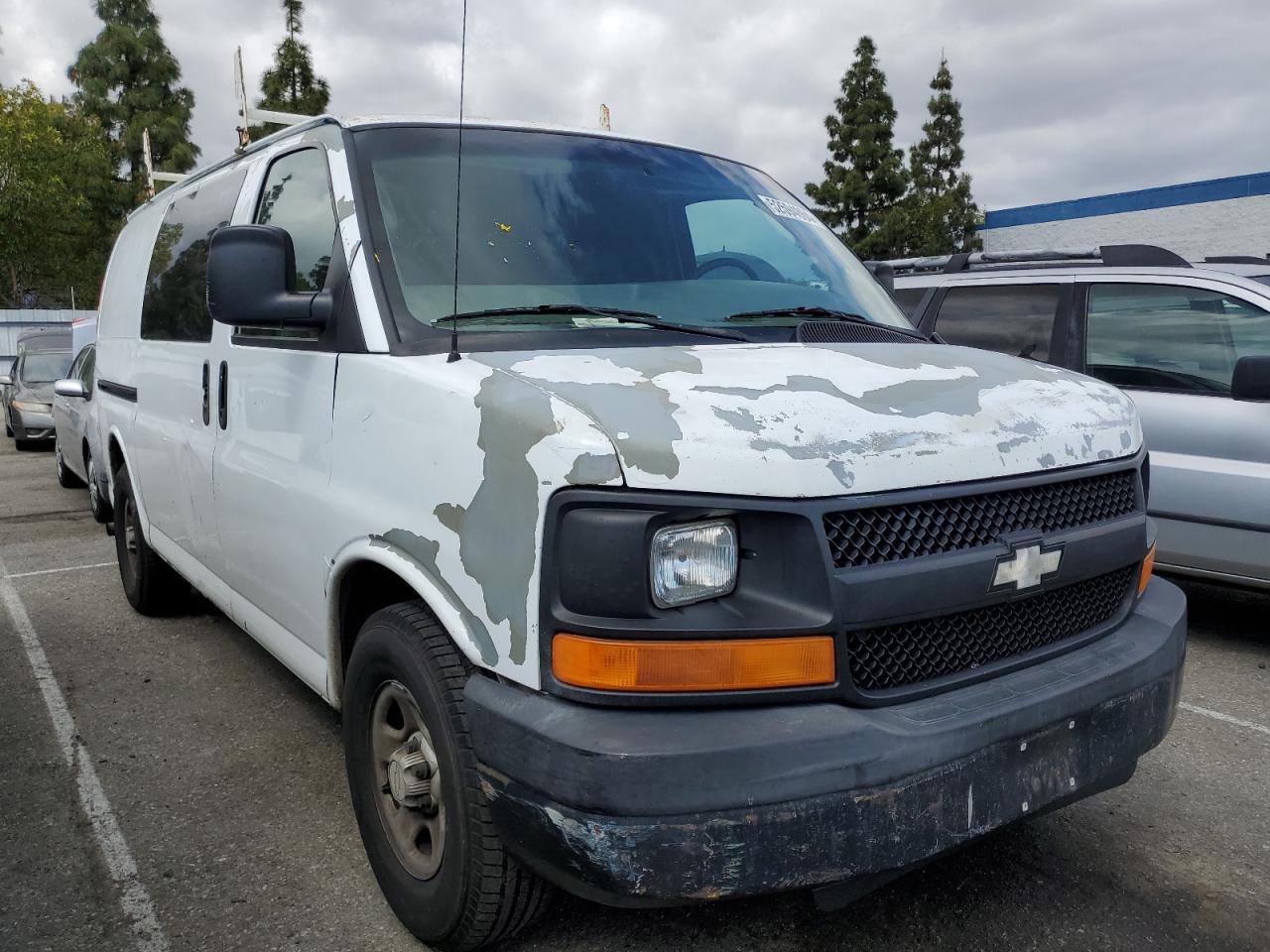 Photo 3 VIN: 1GCFG15X871104063 - CHEVROLET EXPRESS 