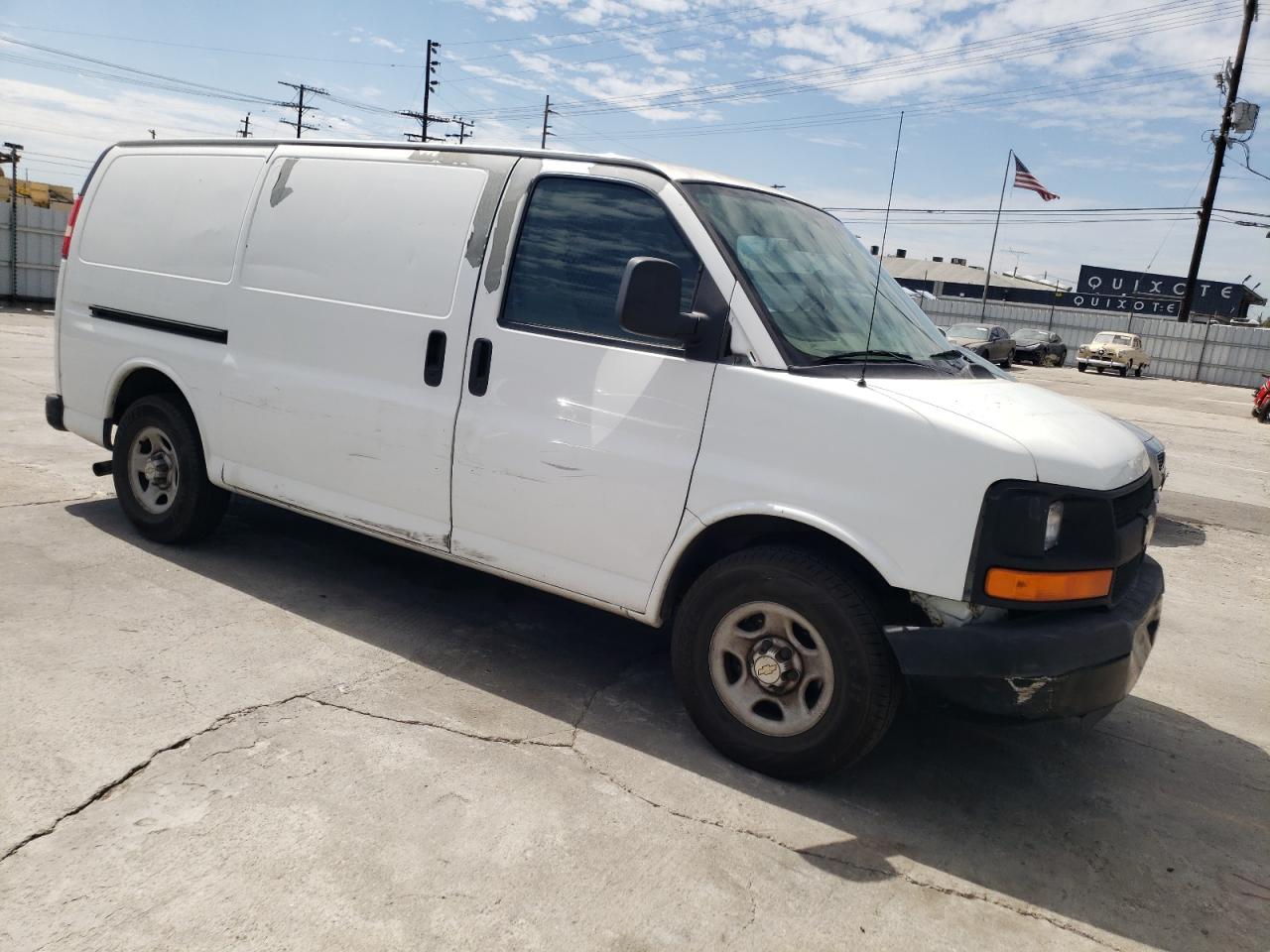 Photo 3 VIN: 1GCFG15X981108429 - CHEVROLET EXPRESS 