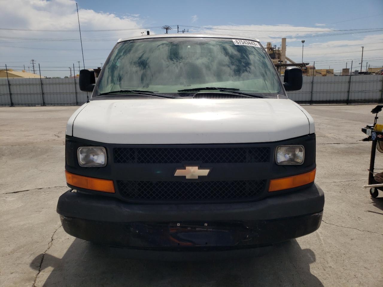 Photo 4 VIN: 1GCFG15X981108429 - CHEVROLET EXPRESS 