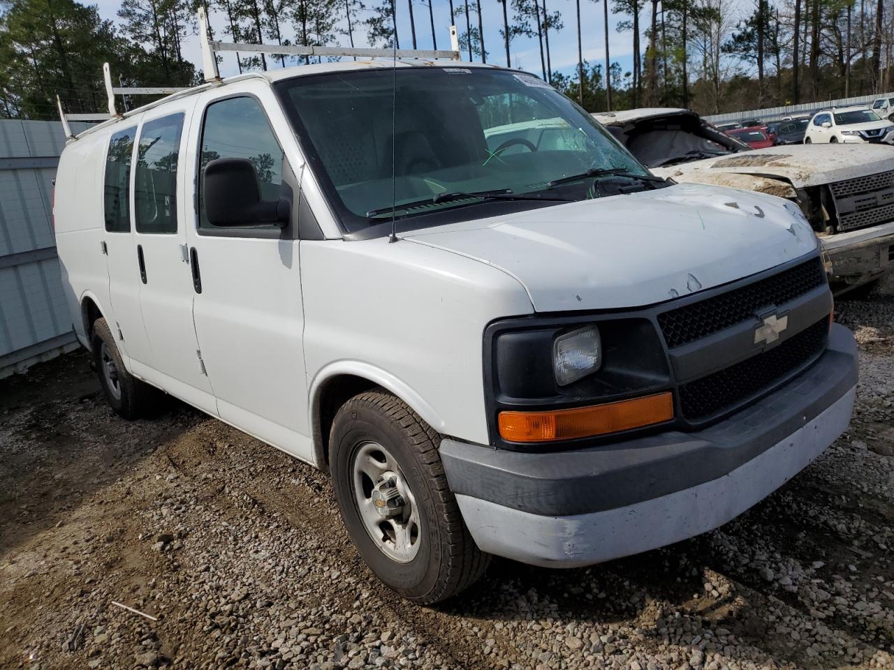 Photo 3 VIN: 1GCFG15XX51242412 - CHEVROLET EXPRESS 