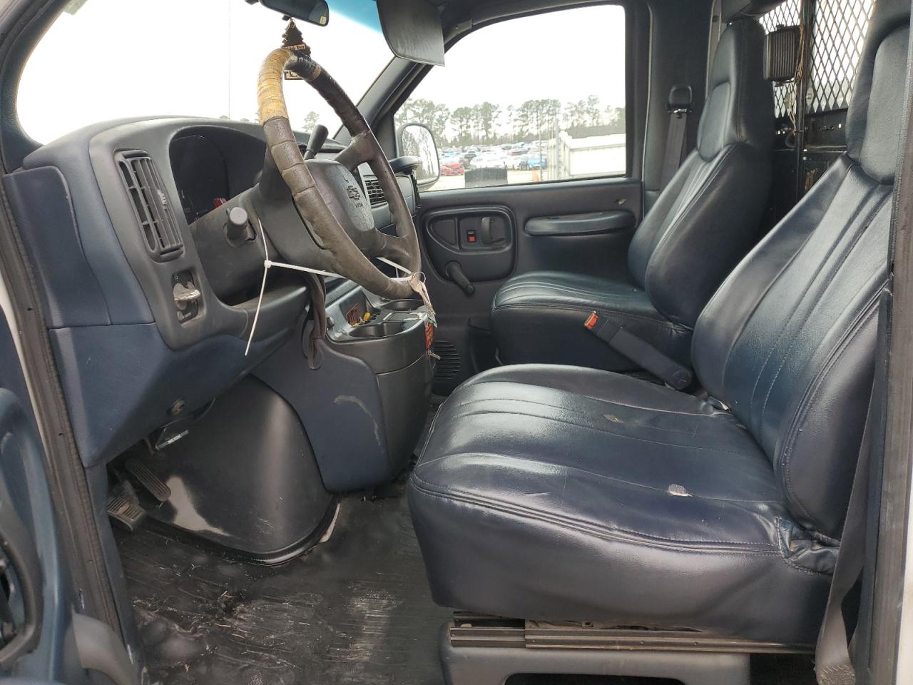 Photo 6 VIN: 1GCFG25W0Y1168399 - CHEVROLET EXPRESS 