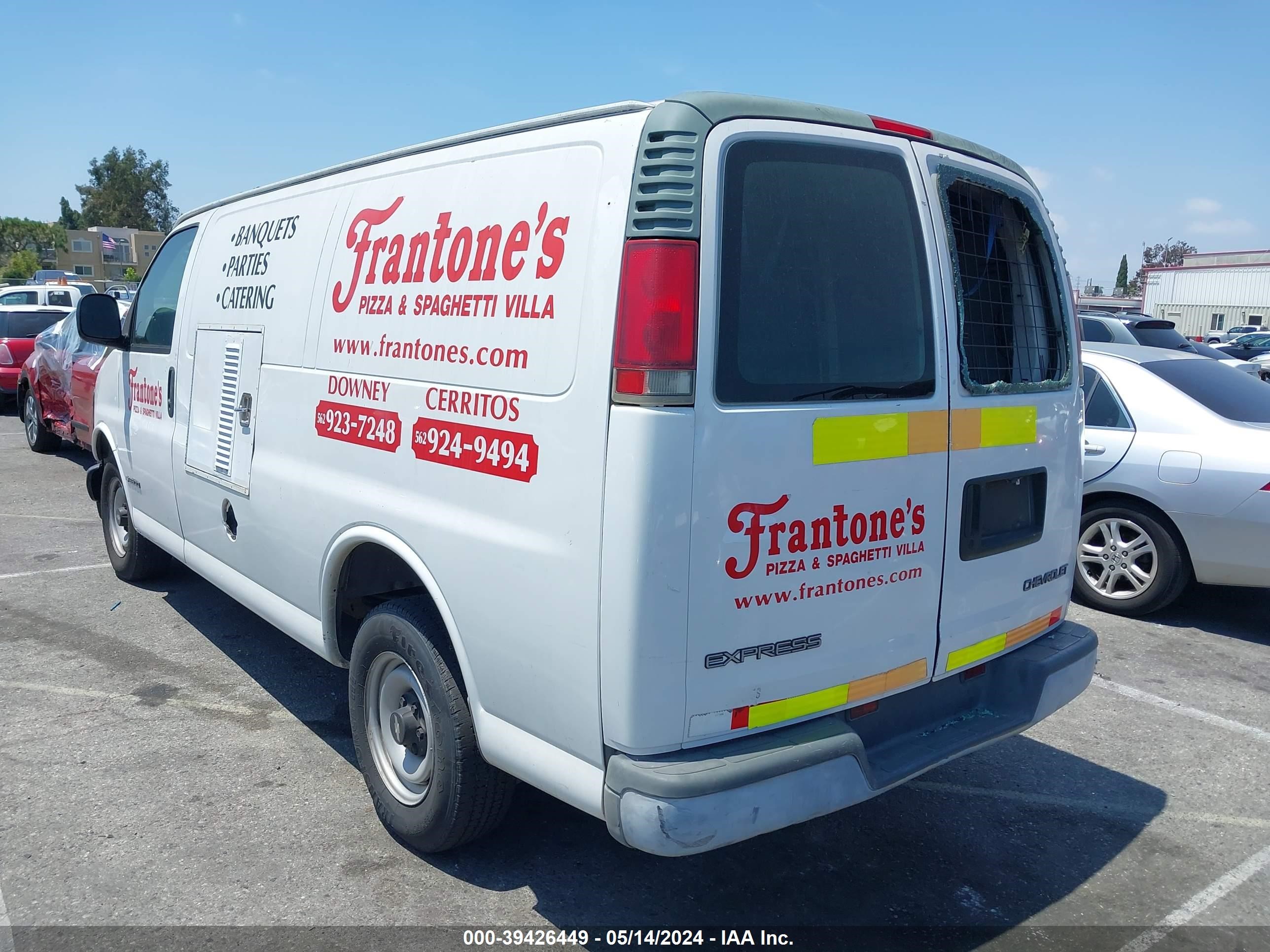 Photo 2 VIN: 1GCFG25W5X1097537 - CHEVROLET EXPRESS 