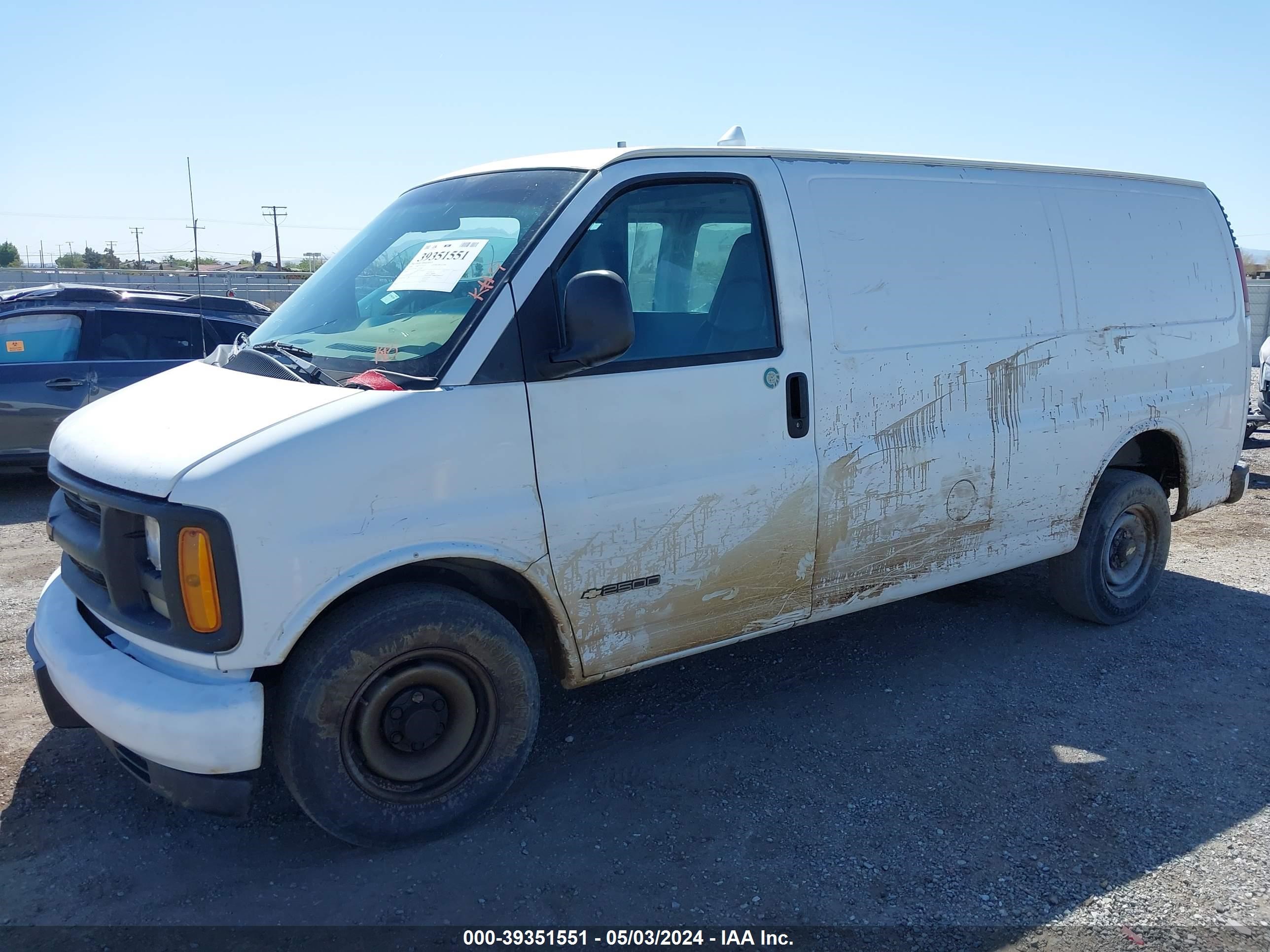 Photo 1 VIN: 1GCFG25W5Y1262407 - CHEVROLET EXPRESS 