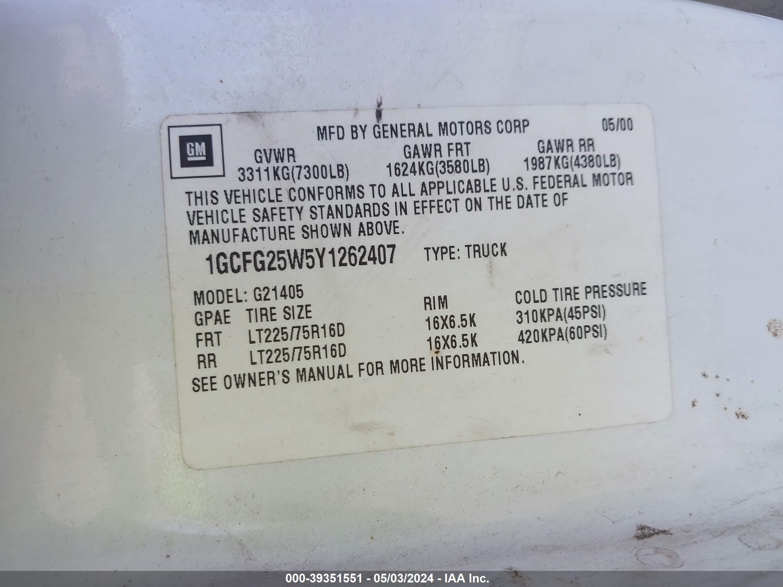 Photo 8 VIN: 1GCFG25W5Y1262407 - CHEVROLET EXPRESS 