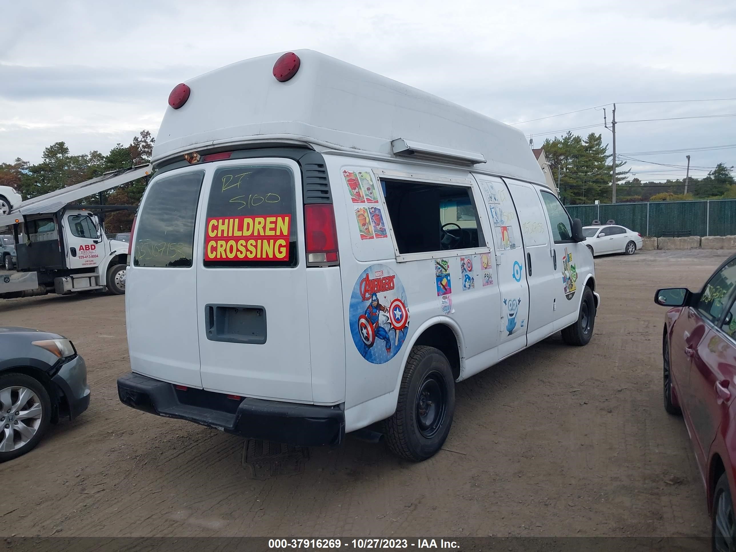 Photo 3 VIN: 1GCFG29M3Y1230841 - CHEVROLET EXPRESS 