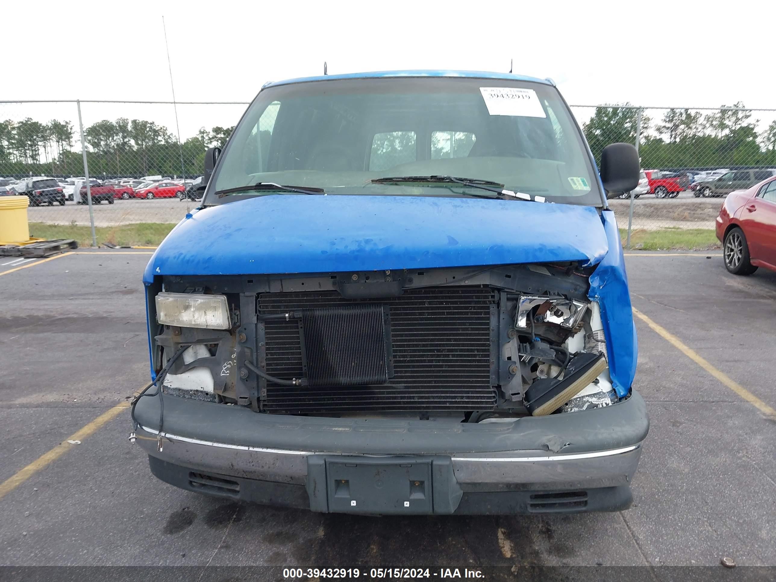 Photo 5 VIN: 1GCFG29R2X1026266 - CHEVROLET EXPRESS 