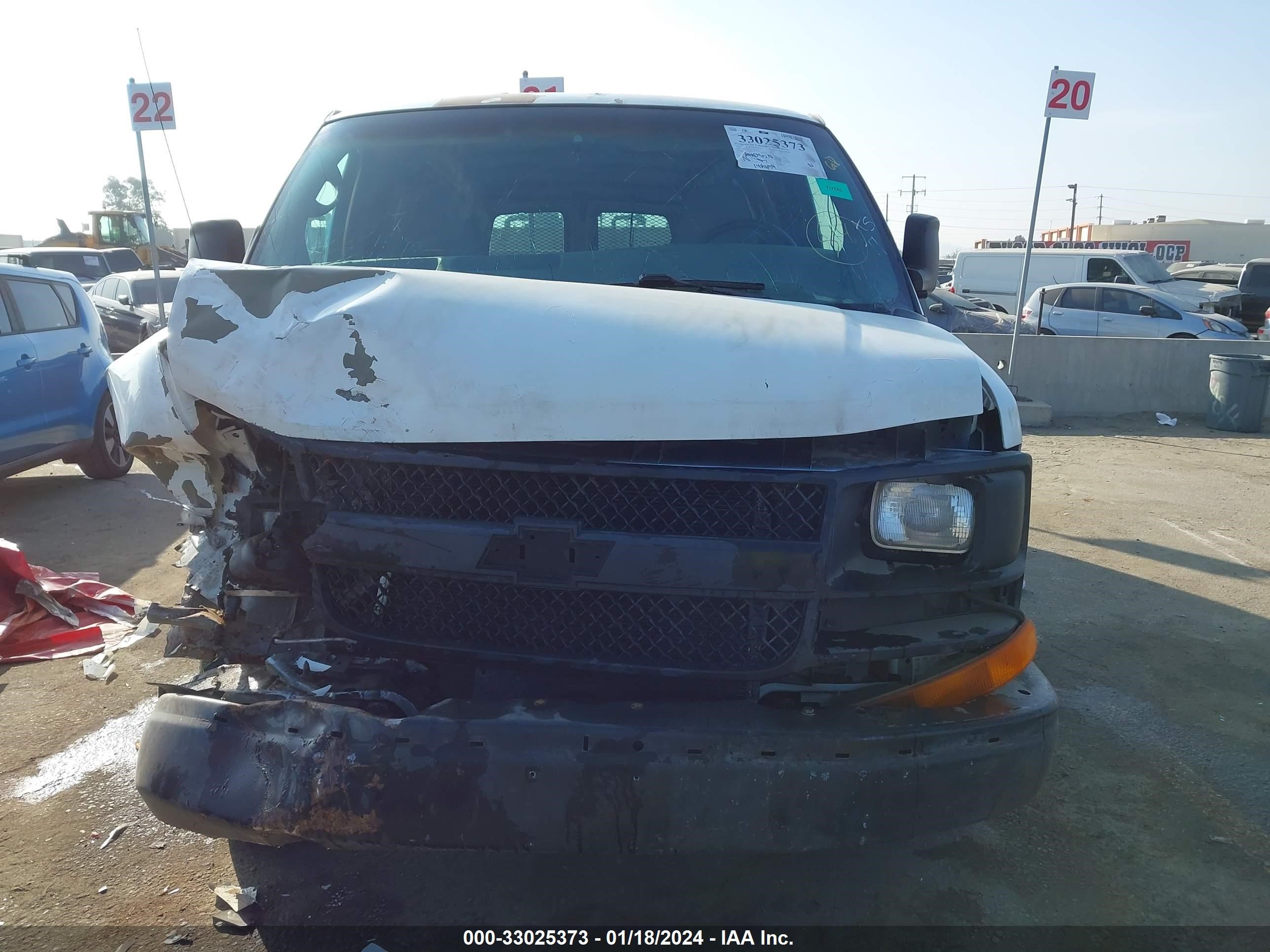 Photo 11 VIN: 1GCFH15T241185521 - CHEVROLET EXPRESS 