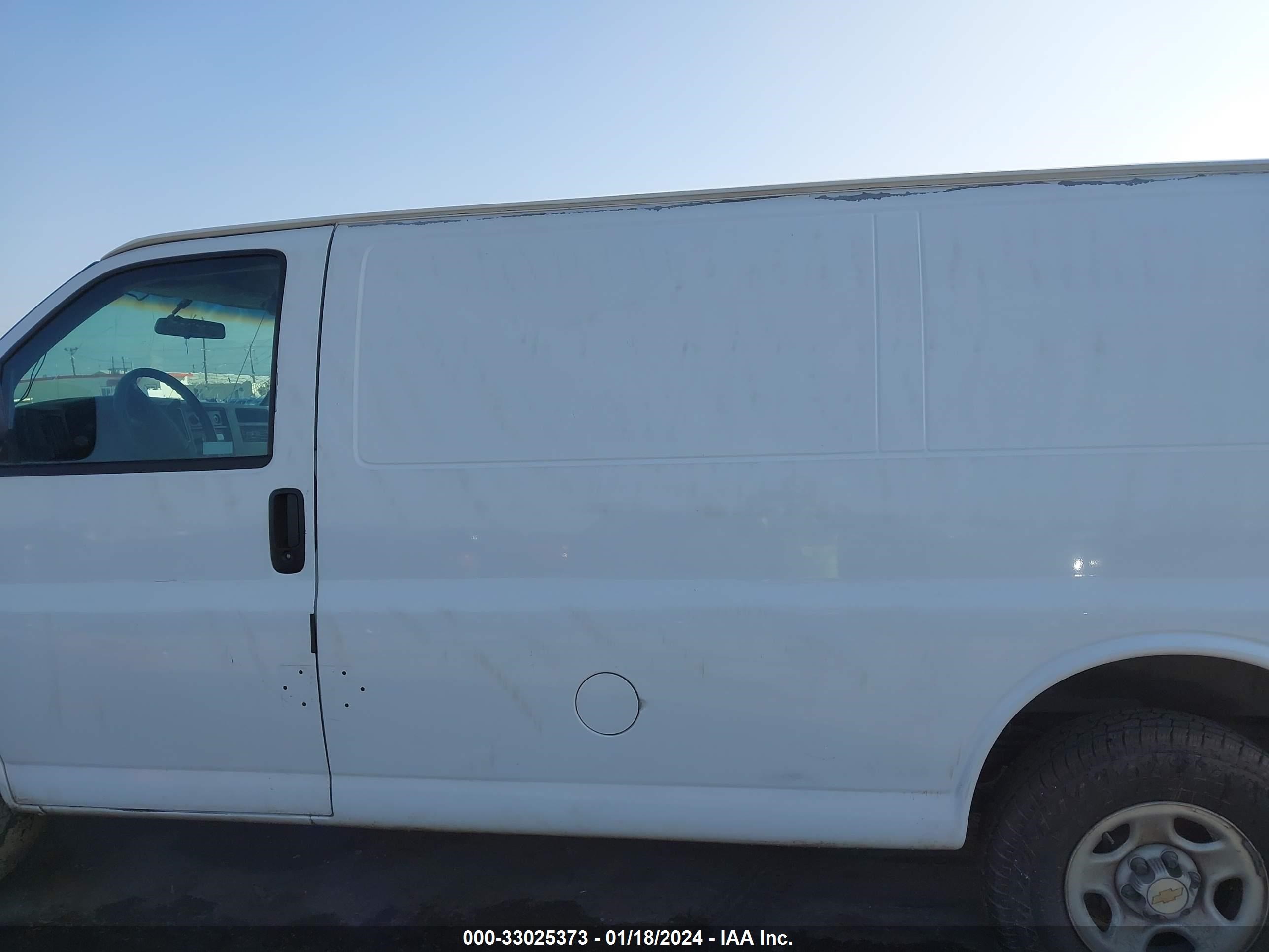 Photo 13 VIN: 1GCFH15T241185521 - CHEVROLET EXPRESS 