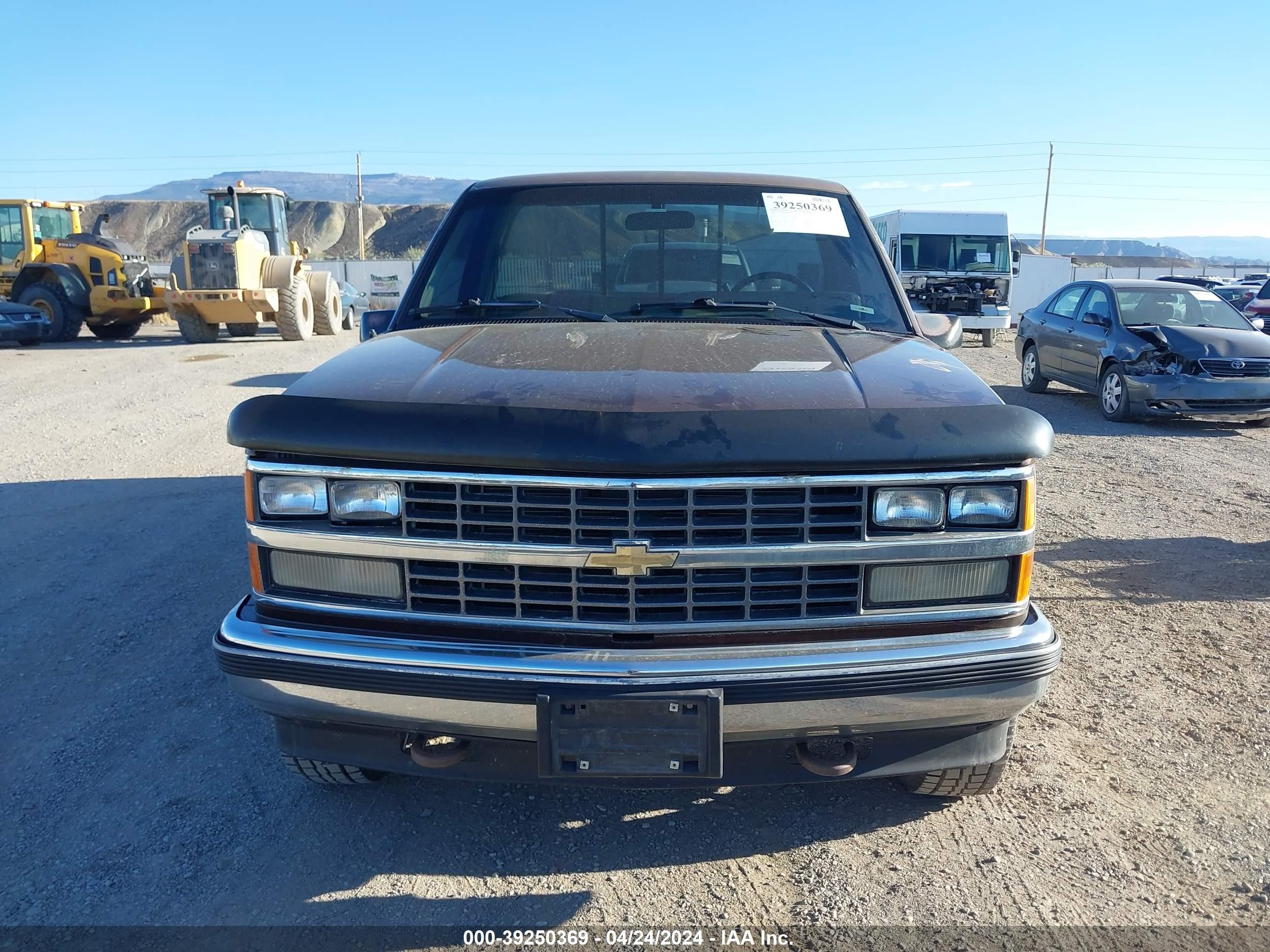 Photo 11 VIN: 1GCFK24K4JE134400 - CHEVROLET GMT-400 