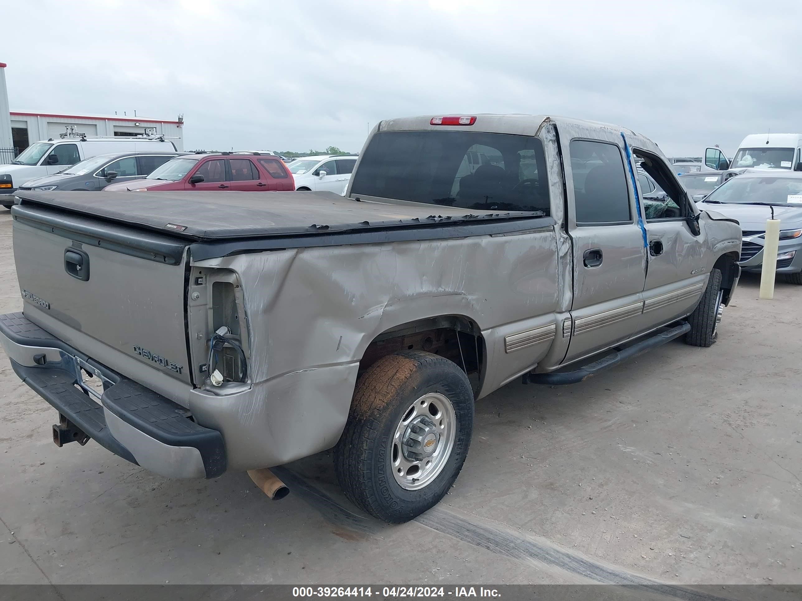 Photo 3 VIN: 1GCGC13U52F182658 - CHEVROLET SILVERADO 