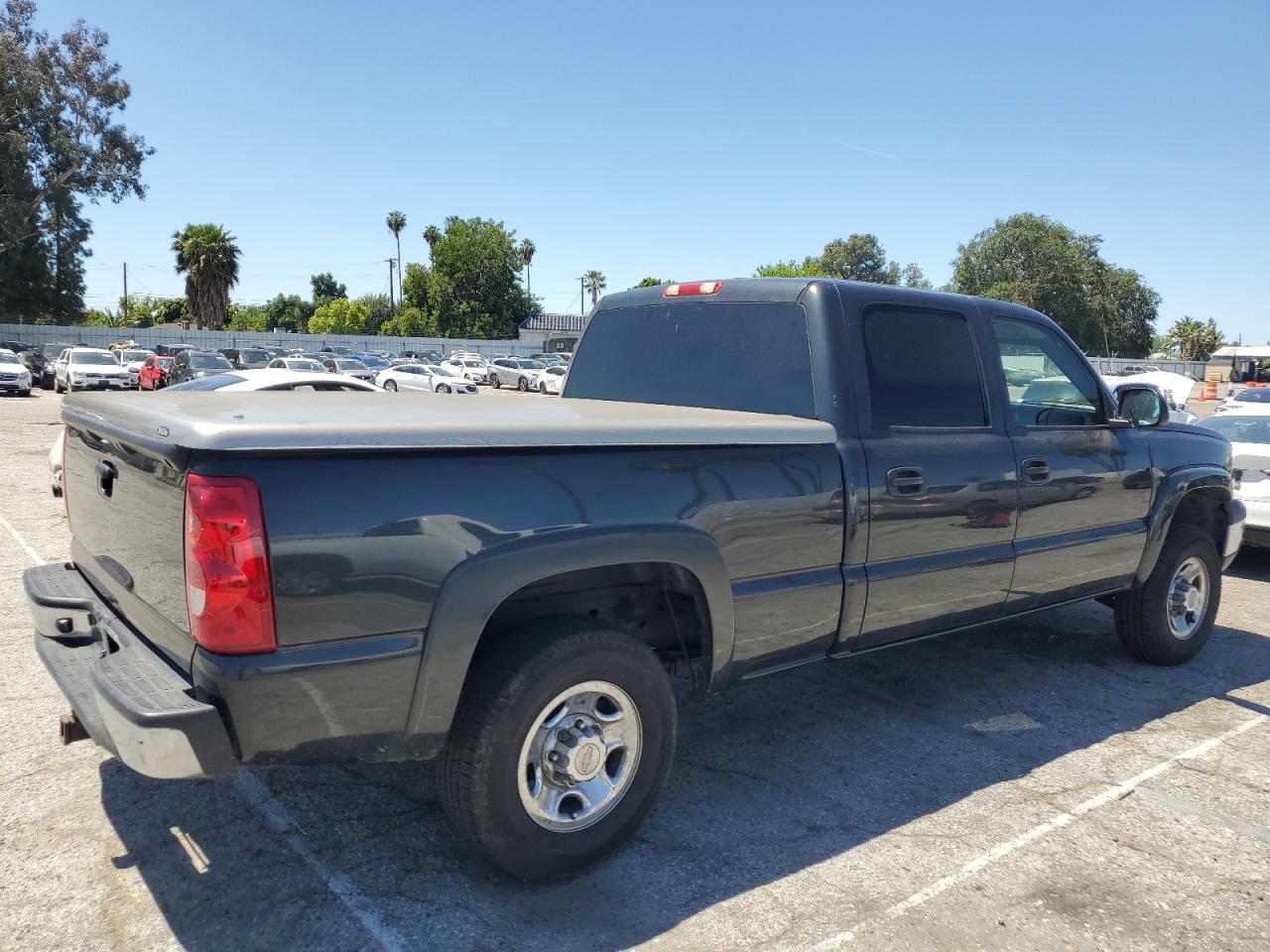 Photo 2 VIN: 1GCGC13U95F809821 - CHEVROLET SILVERADO 