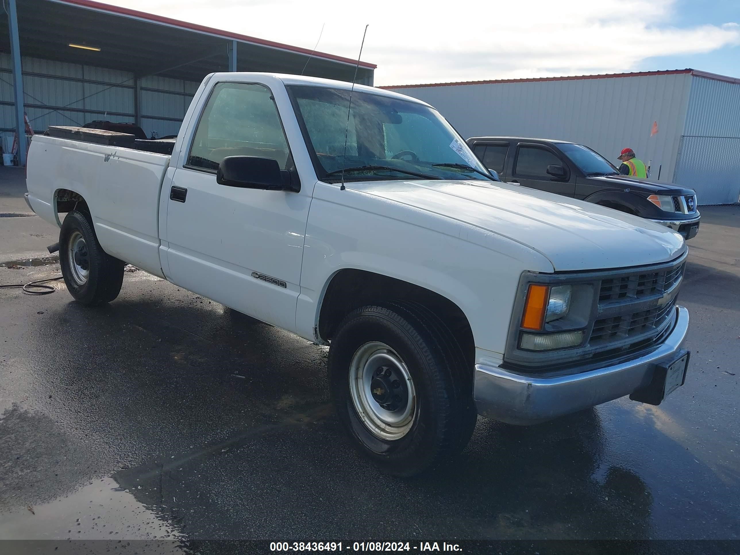 Photo 0 VIN: 1GCGC24R1YR122688 - CHEVROLET SILVERADO 