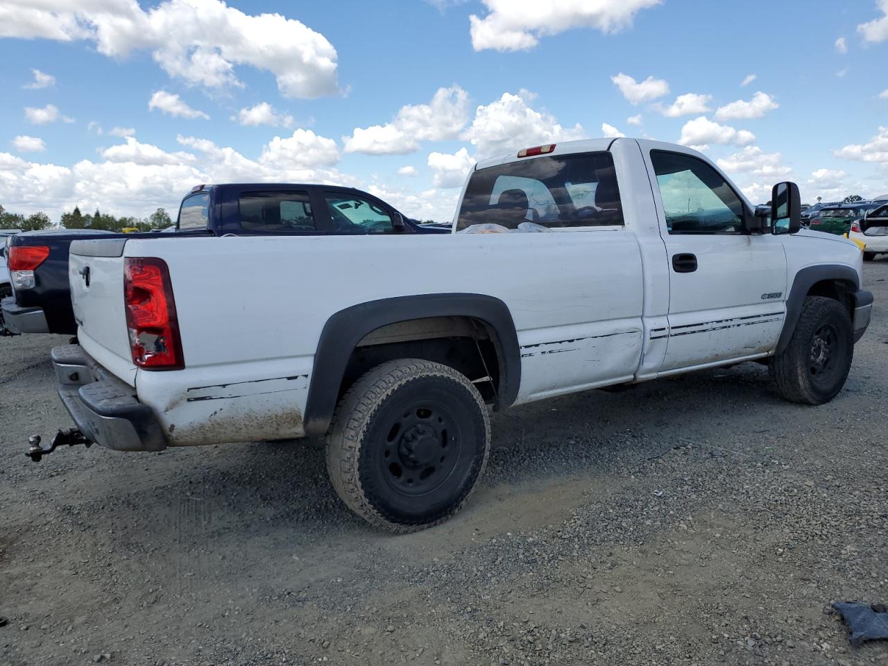 Photo 2 VIN: 1GCGC24U73Z270471 - CHEVROLET SILVERADO 