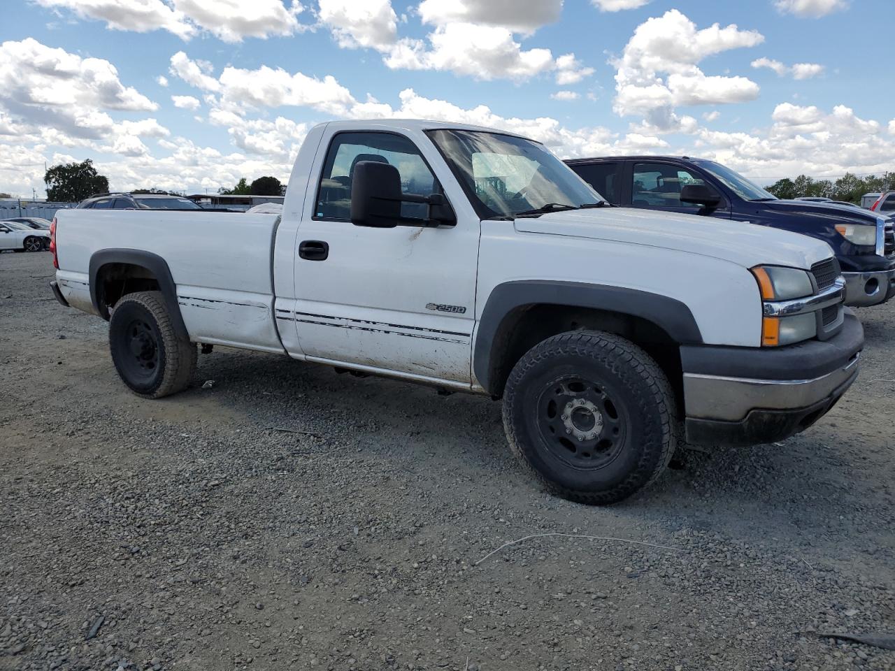 Photo 3 VIN: 1GCGC24U73Z270471 - CHEVROLET SILVERADO 