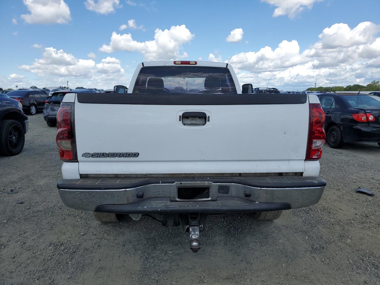 Photo 5 VIN: 1GCGC24U73Z270471 - CHEVROLET SILVERADO 