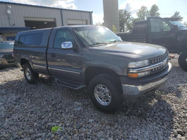 Photo 3 VIN: 1GCGC24U81Z304768 - CHEVROLET SILVERADO 