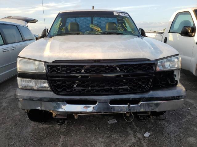 Photo 4 VIN: 1GCGC24U93Z310243 - CHEVROLET SILVERADO 