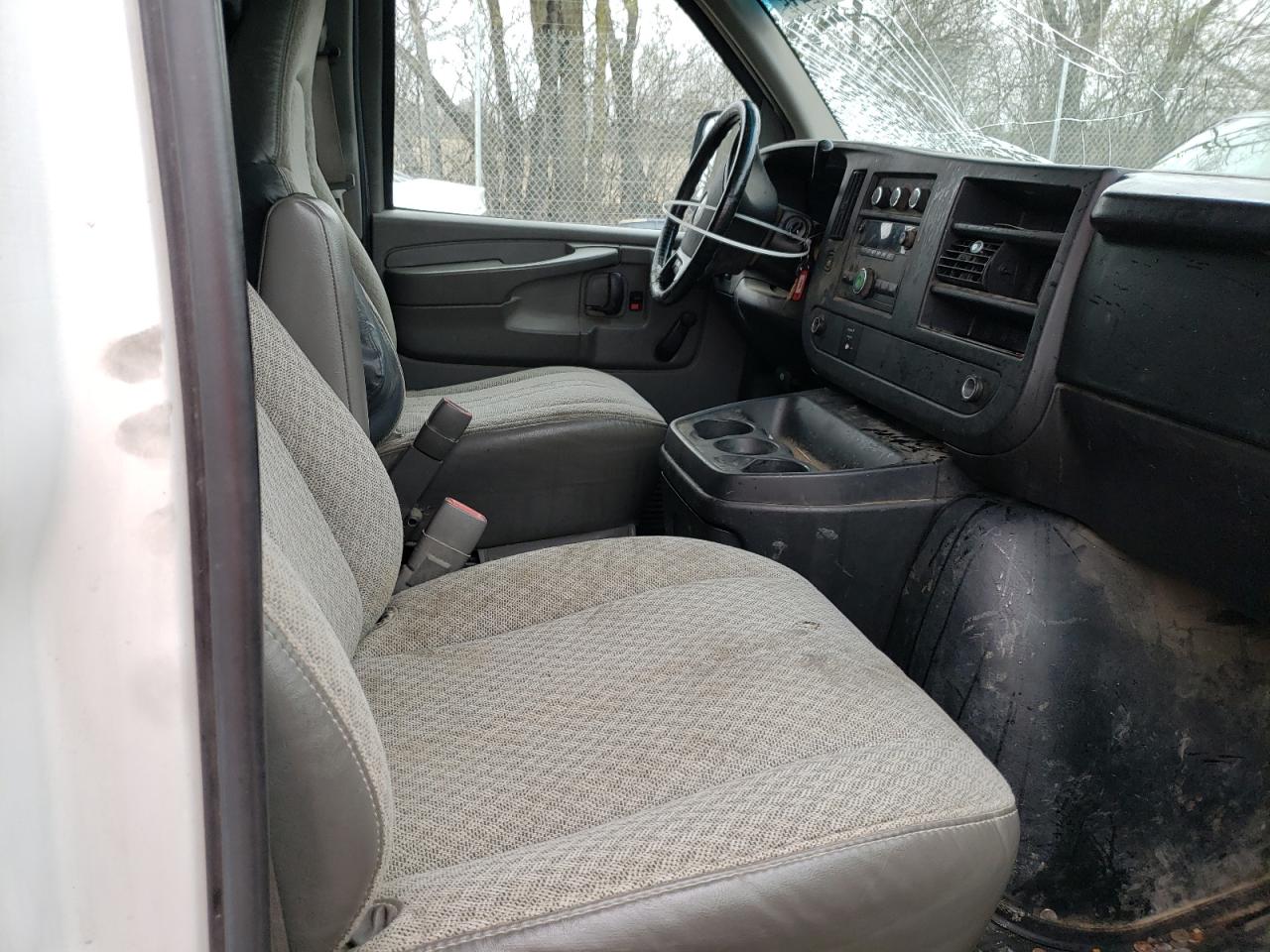 Photo 10 VIN: 1GCGG256391152235 - CHEVROLET EXPRESS 