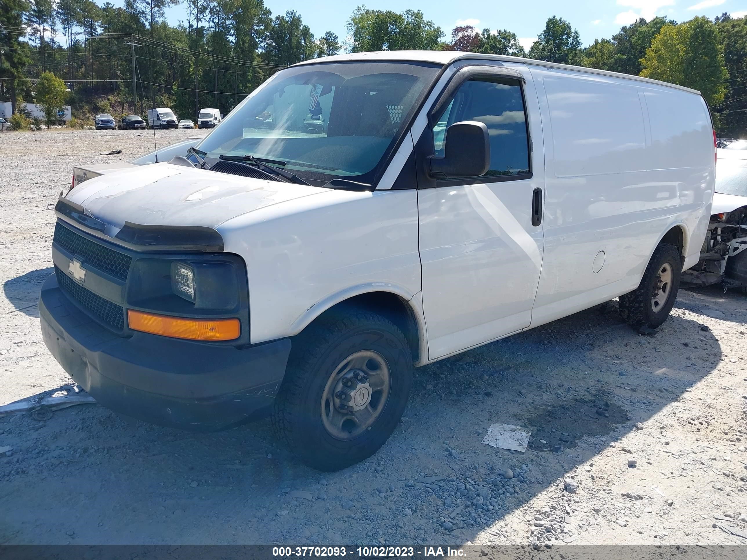 Photo 1 VIN: 1GCGG25C581159871 - CHEVROLET EXPRESS 