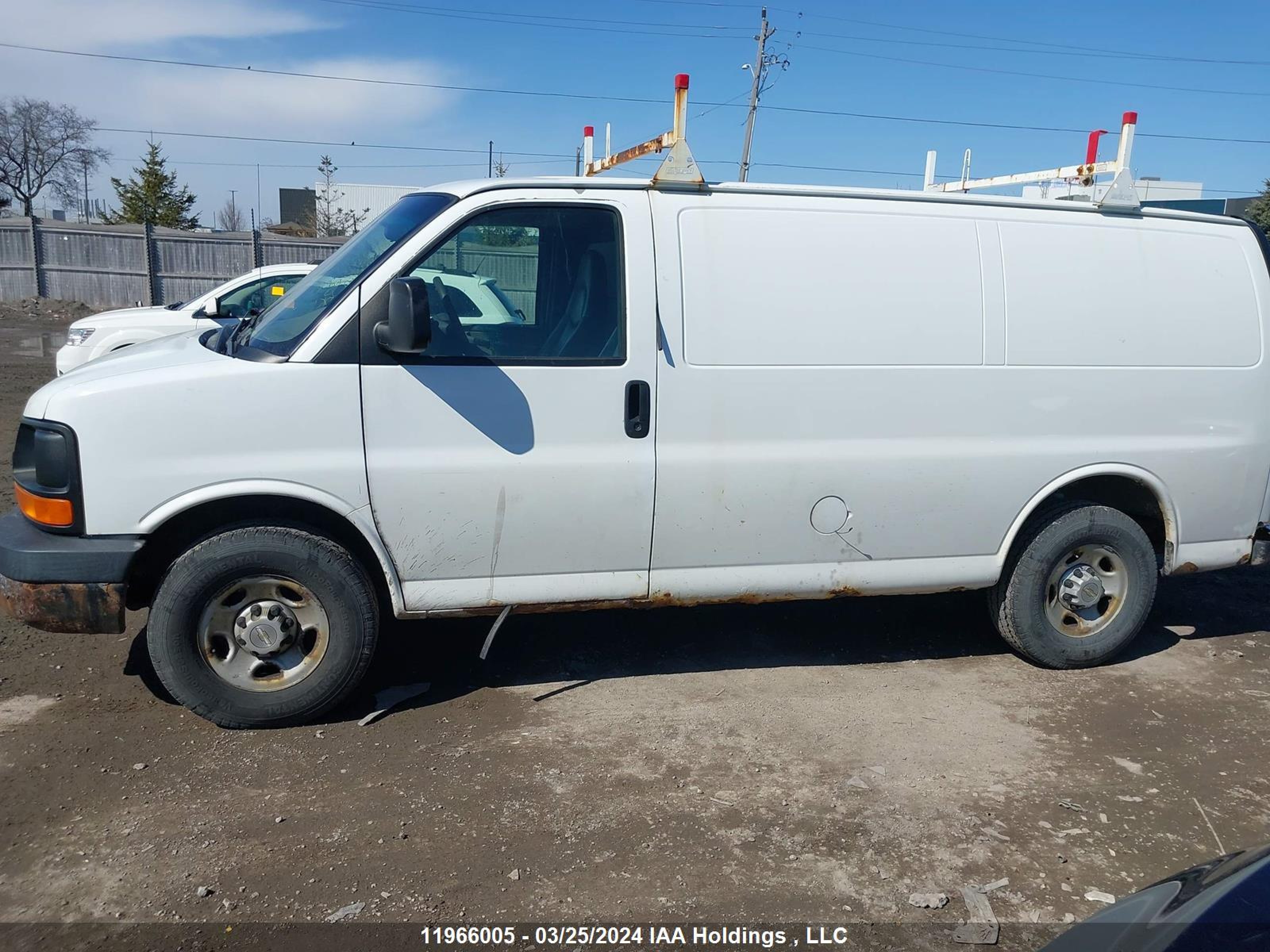 Photo 13 VIN: 1GCGG25CX91107038 - CHEVROLET EXPRESS 