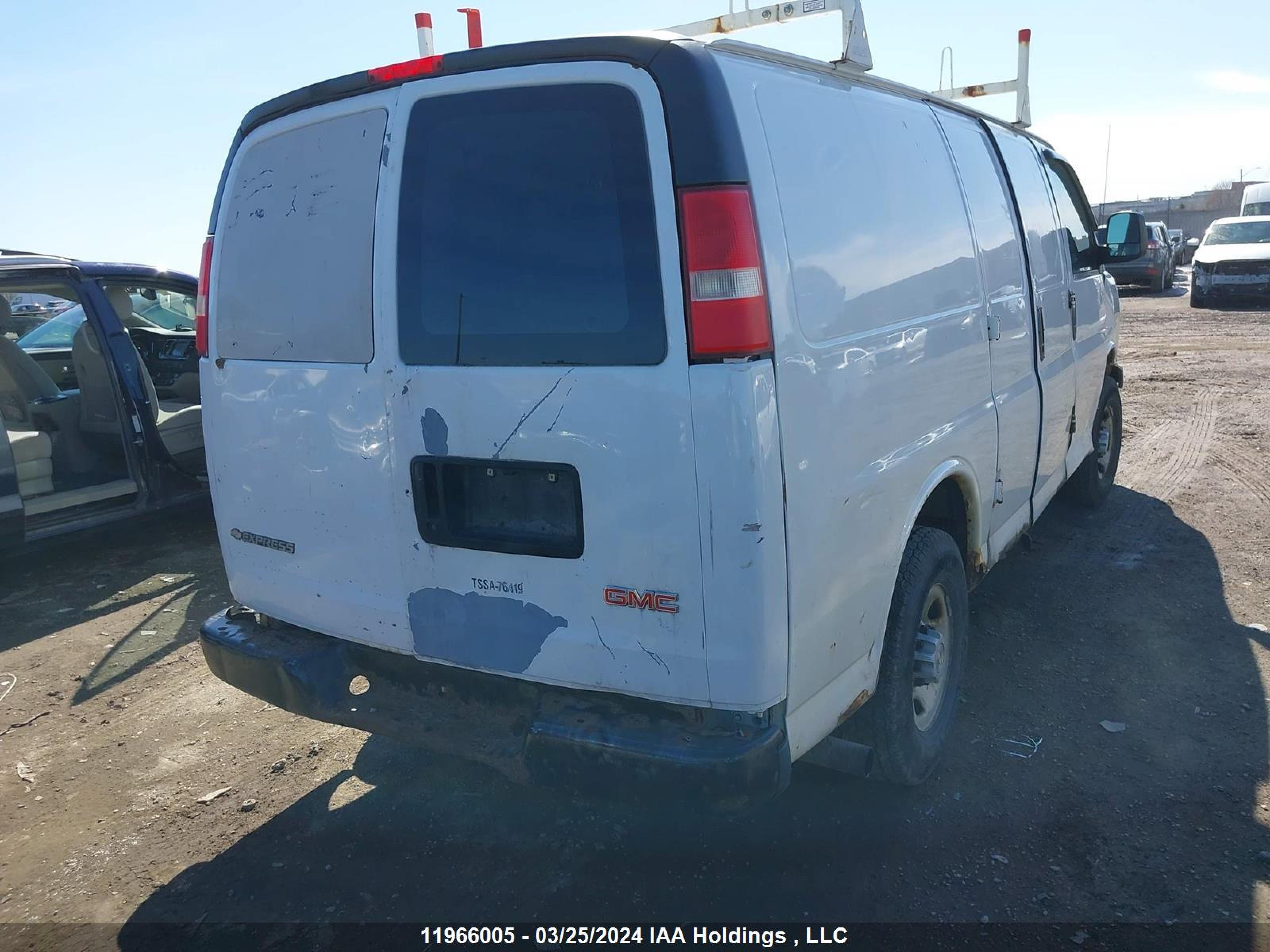 Photo 3 VIN: 1GCGG25CX91107038 - CHEVROLET EXPRESS 