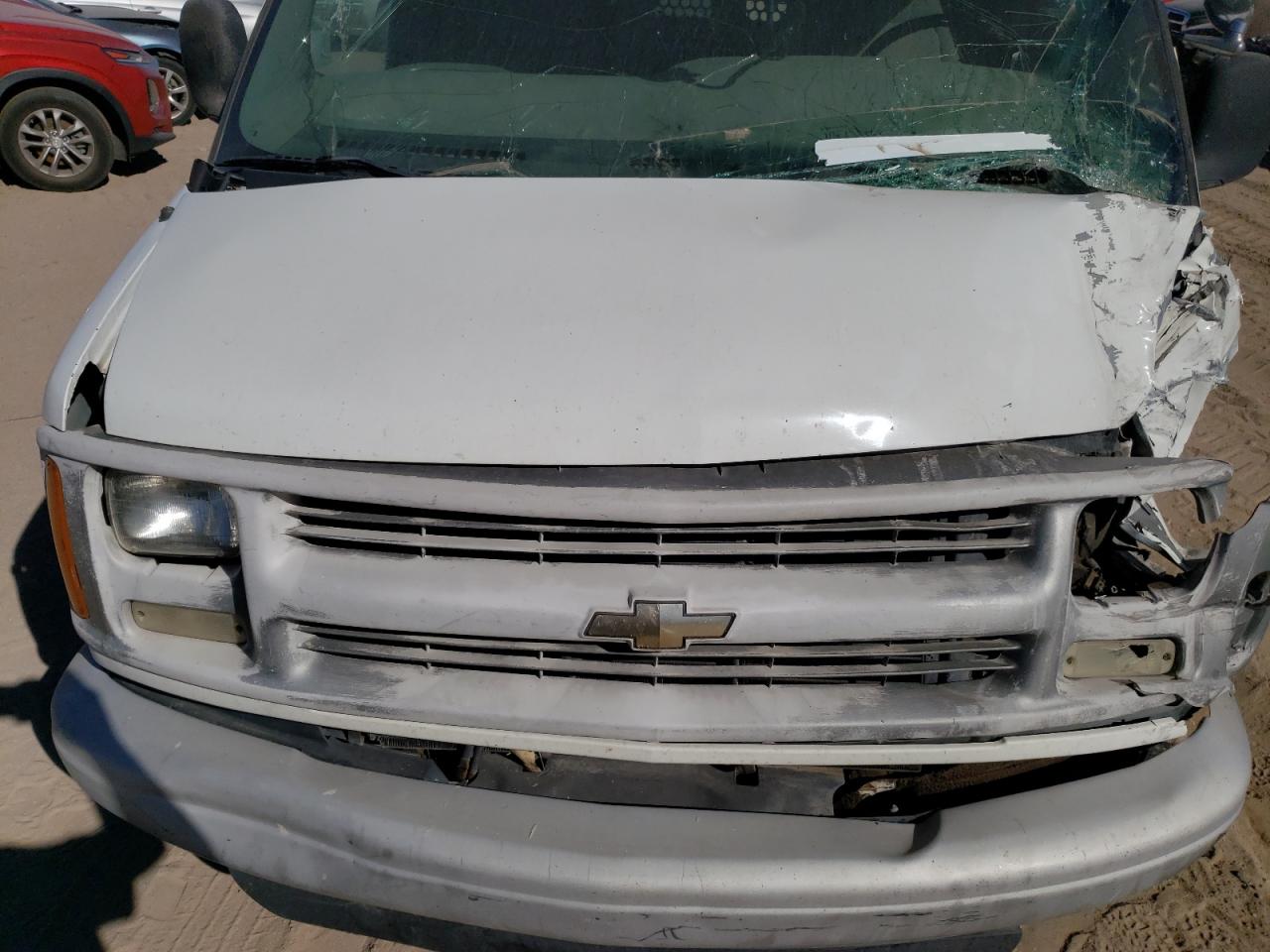 Photo 11 VIN: 1GCGG25R1Y1266338 - CHEVROLET EXPRESS 