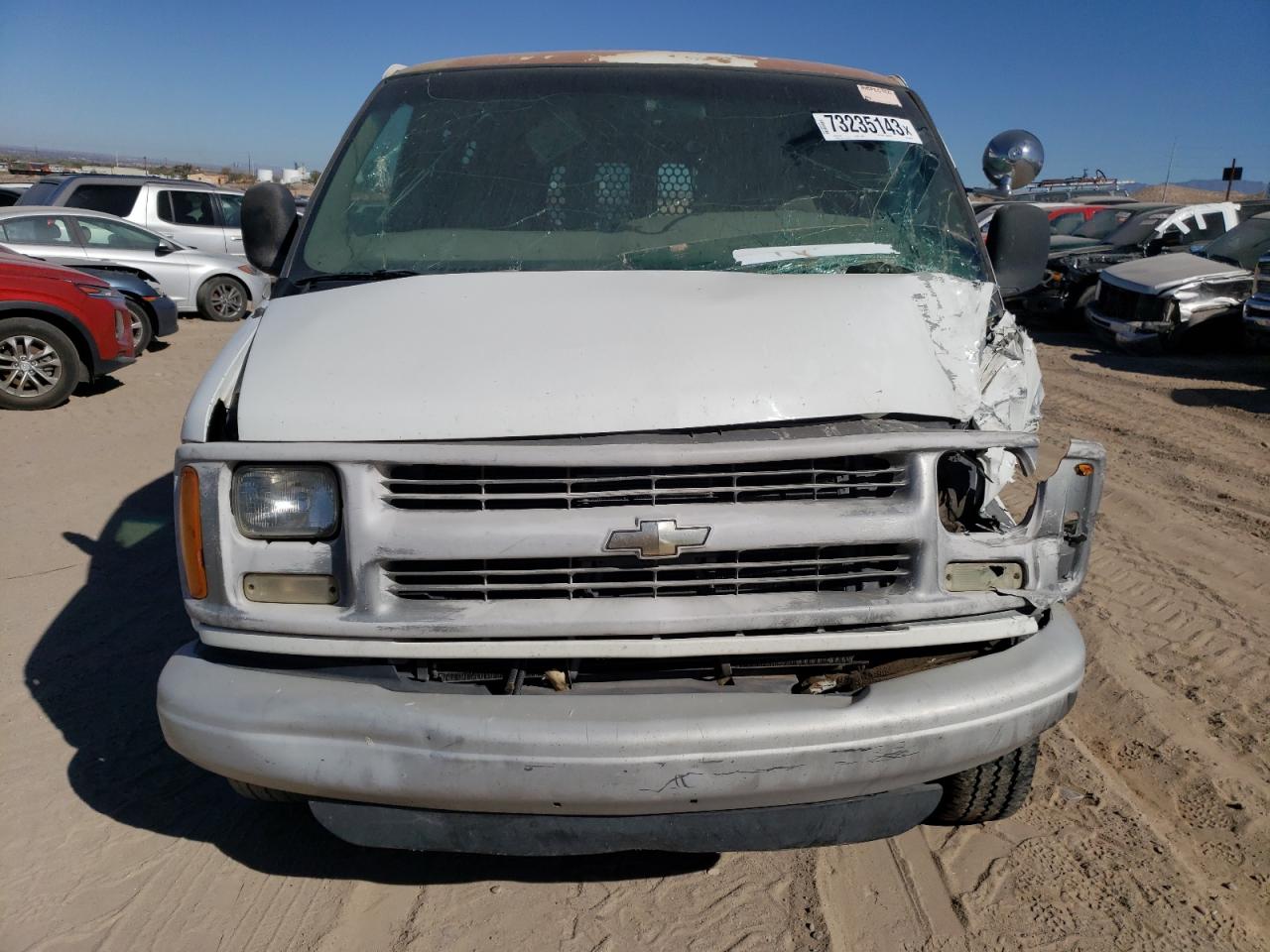 Photo 4 VIN: 1GCGG25R1Y1266338 - CHEVROLET EXPRESS 