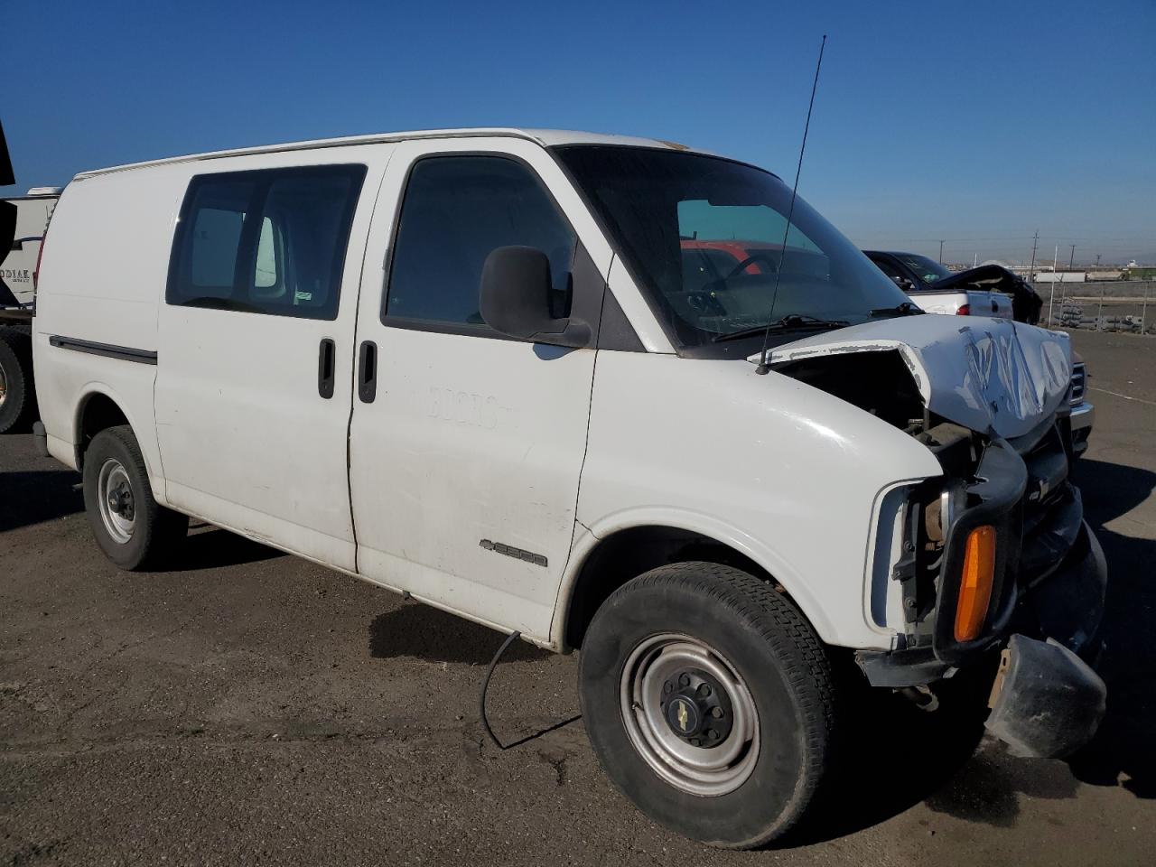 Photo 3 VIN: 1GCGG25R8Y1277031 - CHEVROLET EXPRESS 