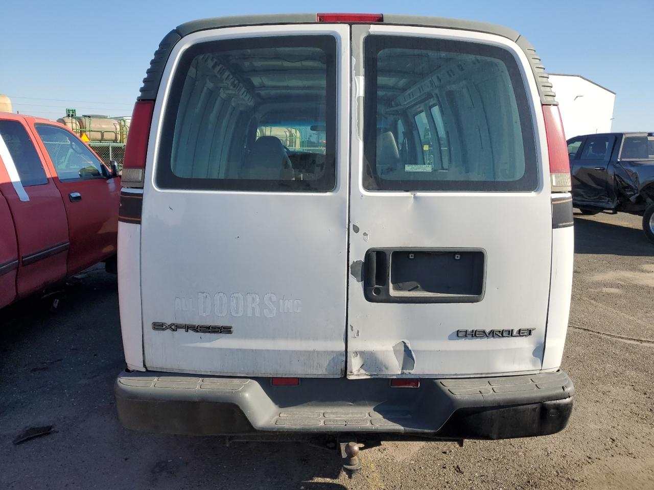 Photo 5 VIN: 1GCGG25R8Y1277031 - CHEVROLET EXPRESS 