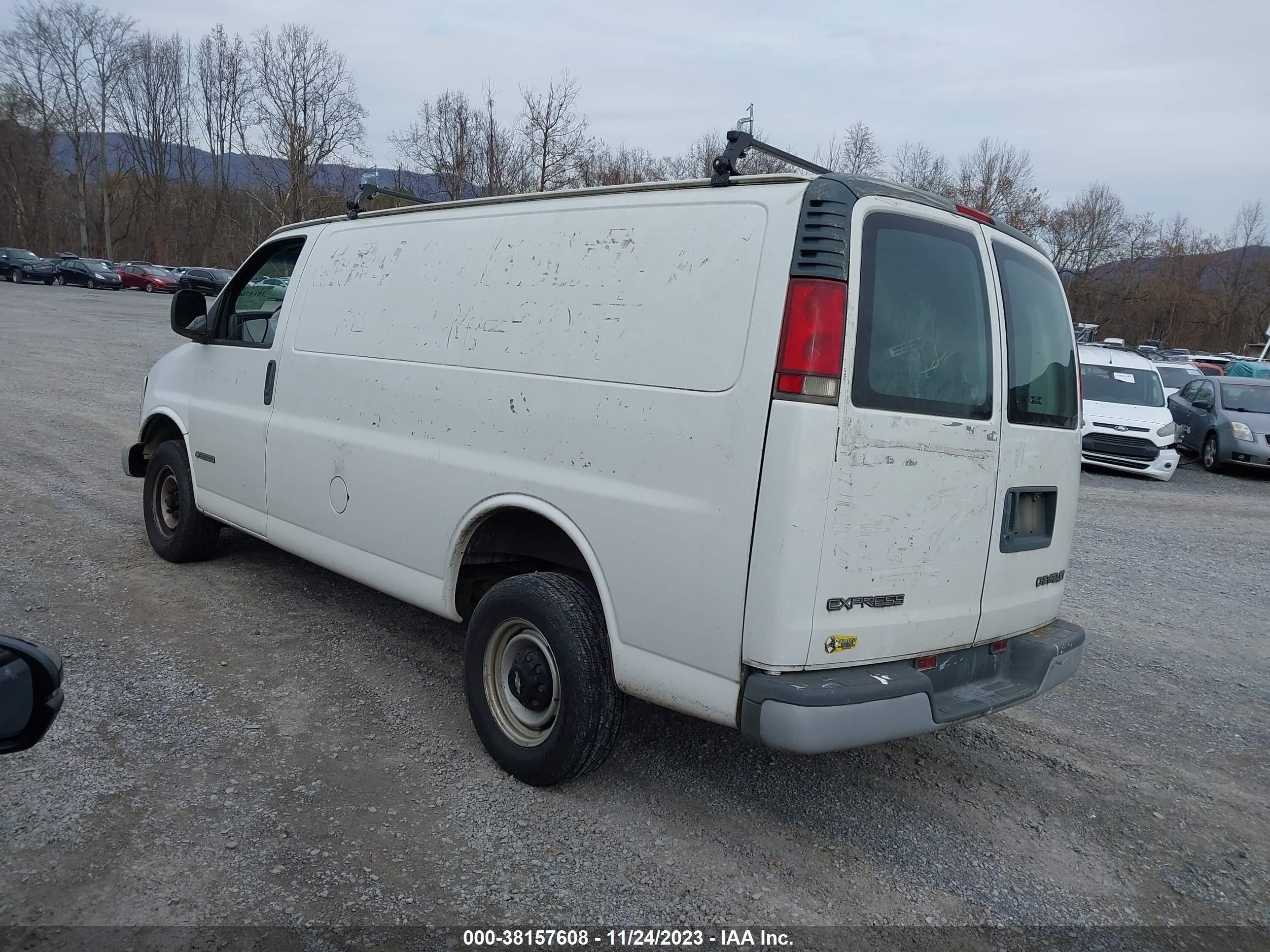 Photo 2 VIN: 1GCGG25R921145130 - CHEVROLET EXPRESS 