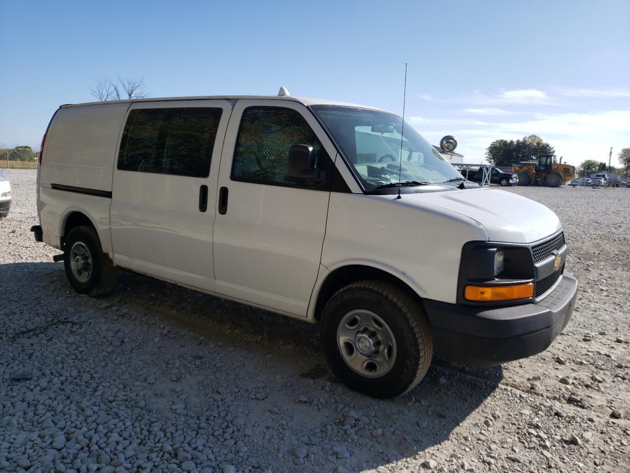 Photo 3 VIN: 1GCGG25U371211747 - CHEVROLET EXPRESS 