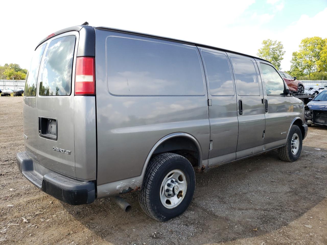 Photo 2 VIN: 1GCGG25U461106942 - CHEVROLET EXPRESS 