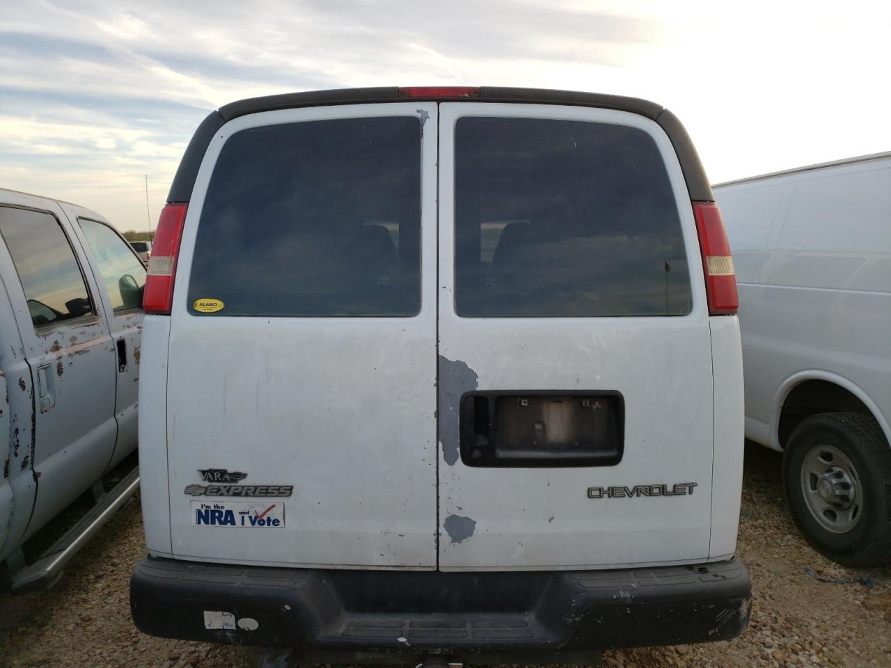 Photo 5 VIN: 1GCGG25U841186260 - CHEVROLET EXPRESS 