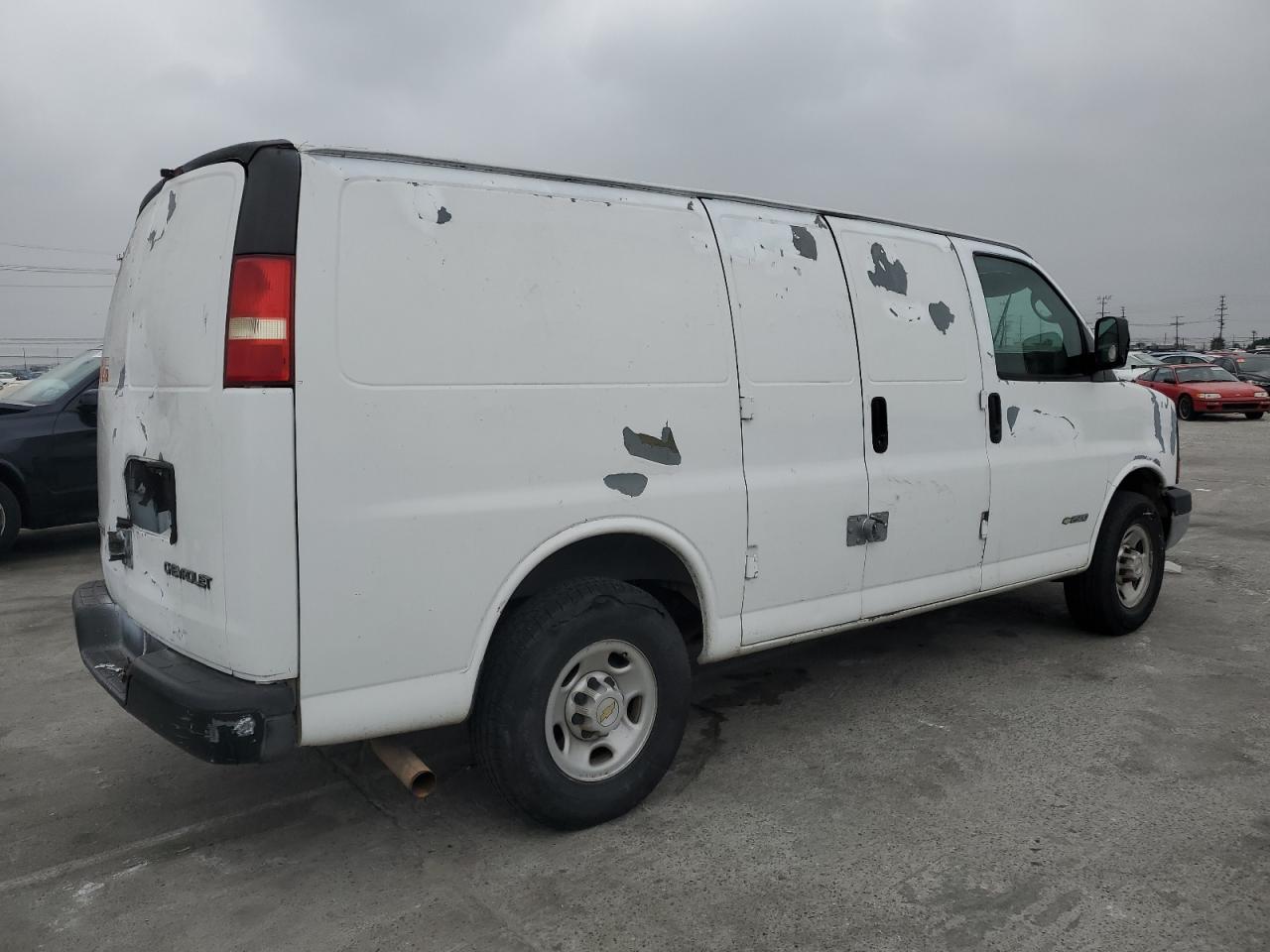 Photo 2 VIN: 1GCGG25V051162027 - CHEVROLET EXPRESS 