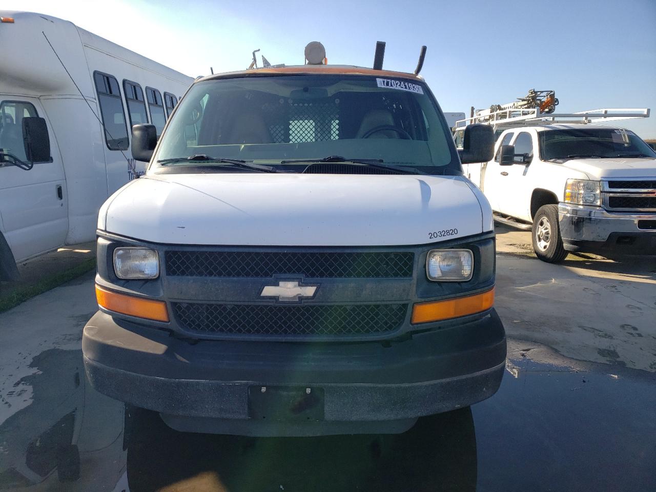 Photo 4 VIN: 1GCGG25V061180660 - CHEVROLET EXPRESS 