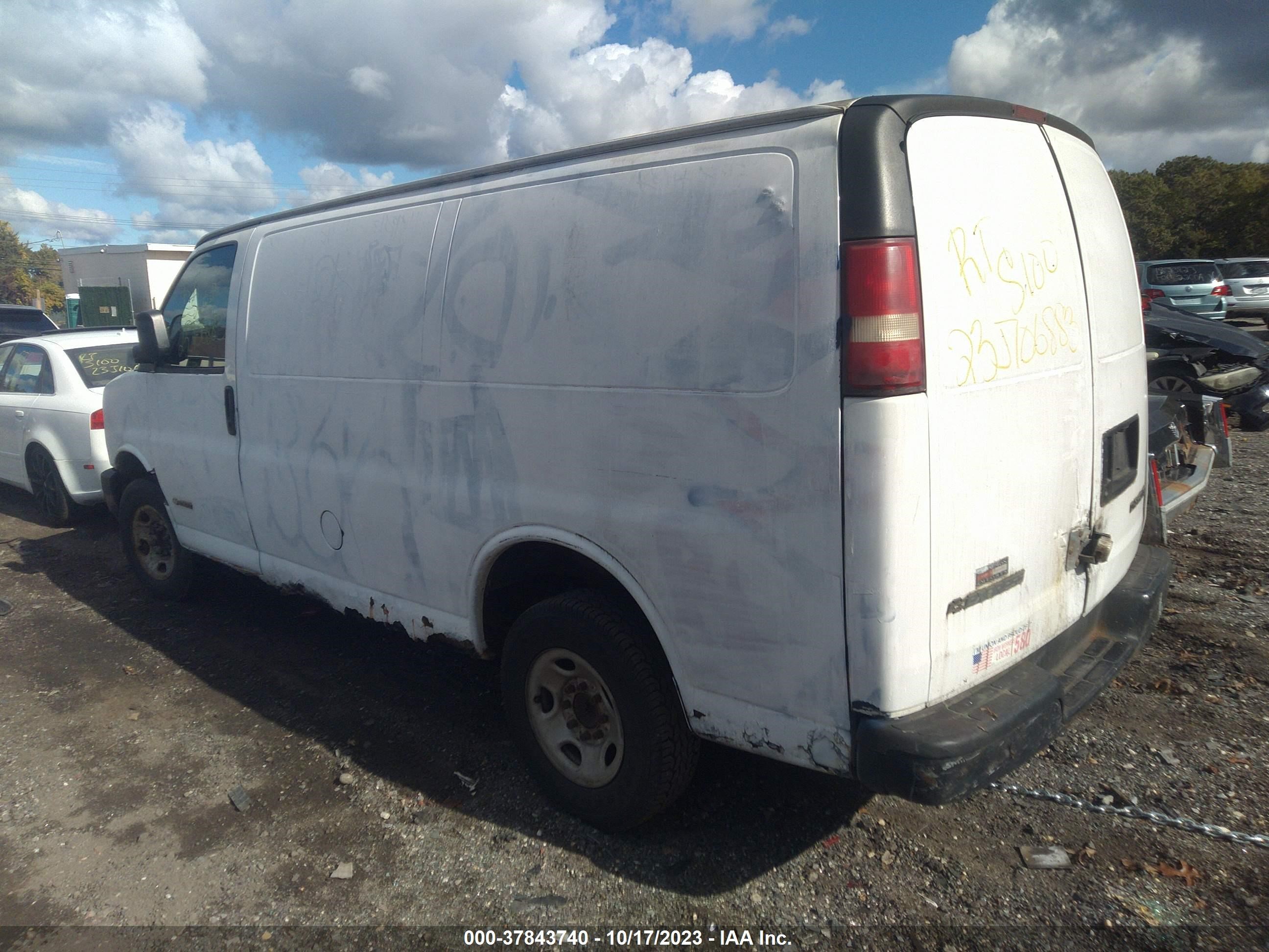 Photo 2 VIN: 1GCGG25V131214083 - CHEVROLET EXPRESS 