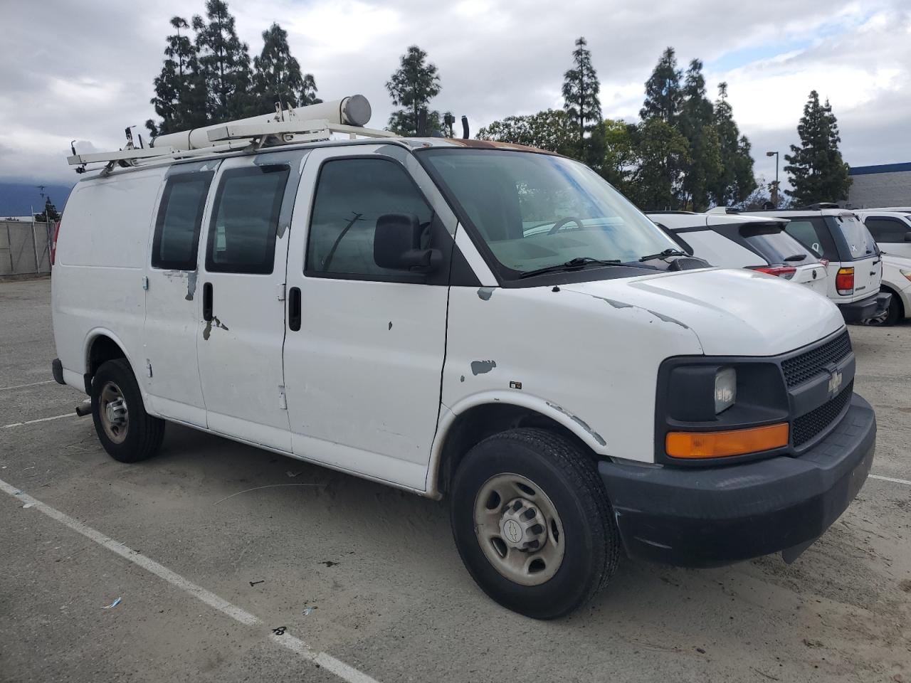 Photo 3 VIN: 1GCGG25V261181101 - CHEVROLET EXPRESS 