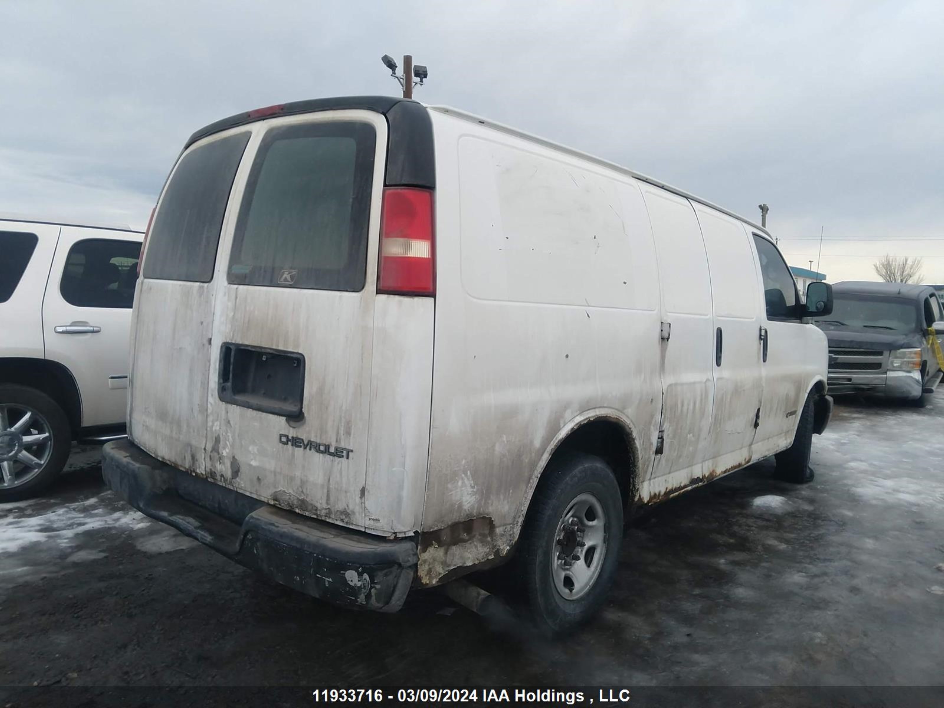 Photo 3 VIN: 1GCGG25V351193997 - CHEVROLET EXPRESS 