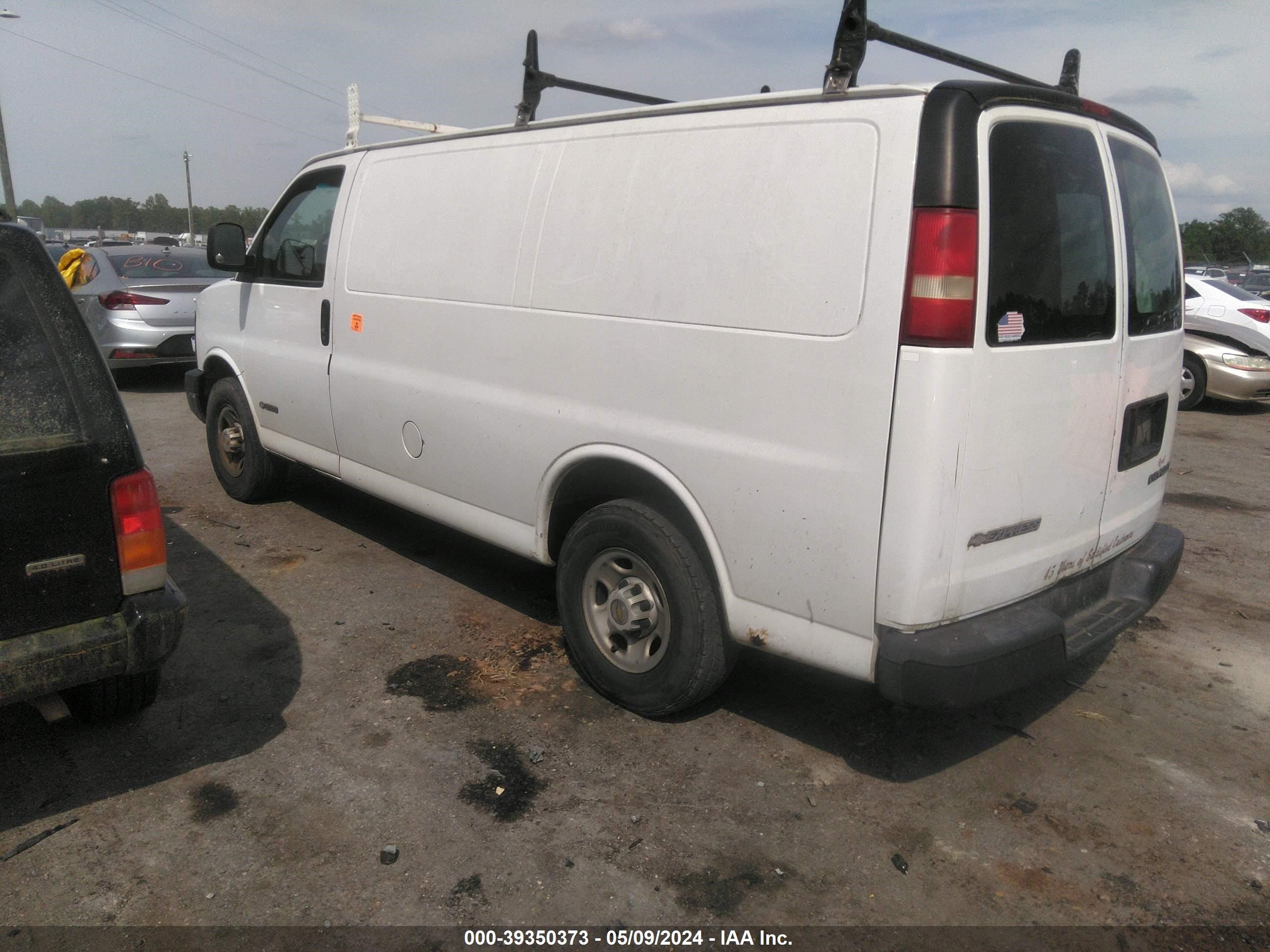 Photo 2 VIN: 1GCGG25V751140249 - CHEVROLET EXPRESS 