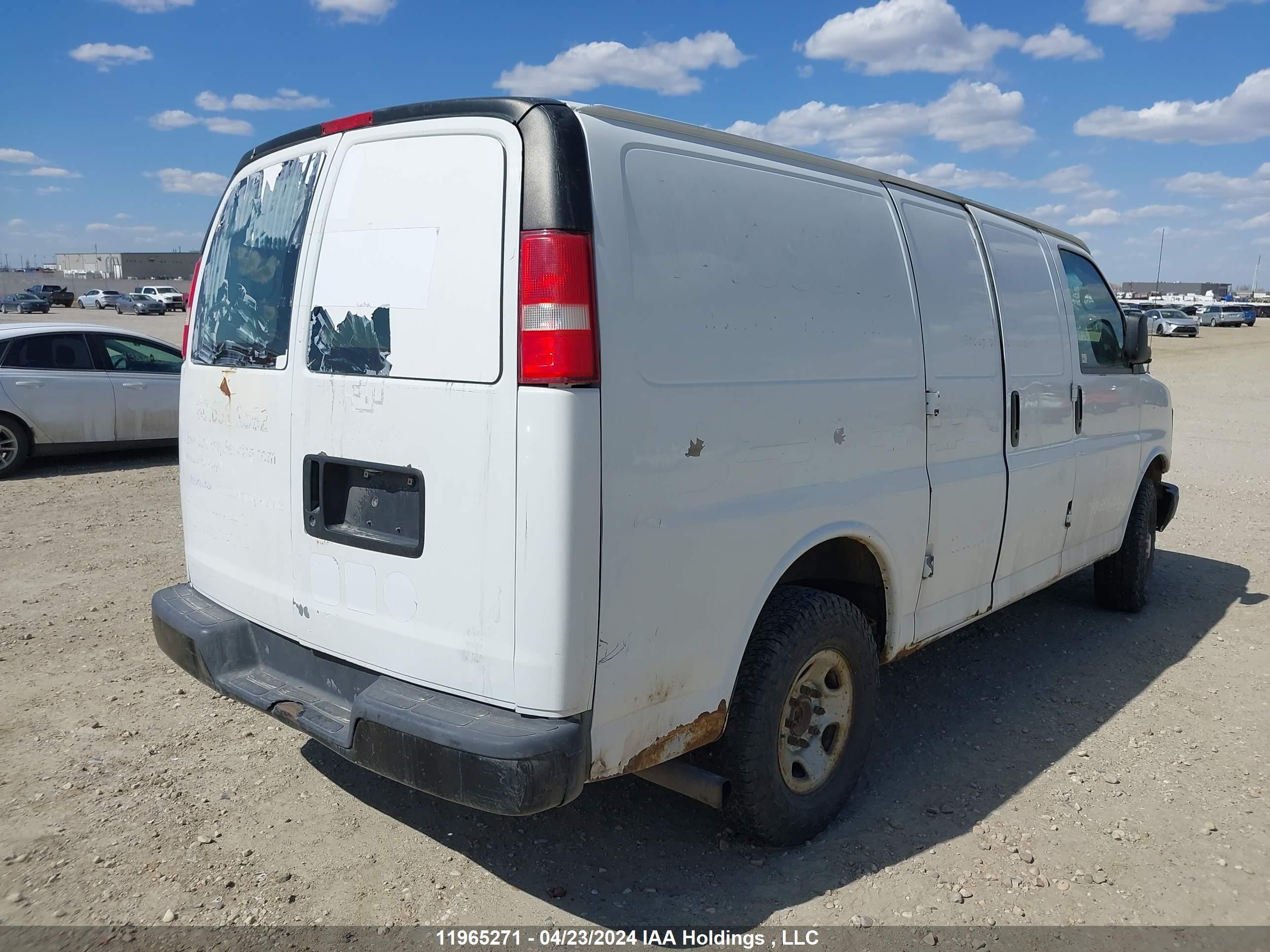 Photo 3 VIN: 1GCGG25V871144913 - CHEVROLET EXPRESS 