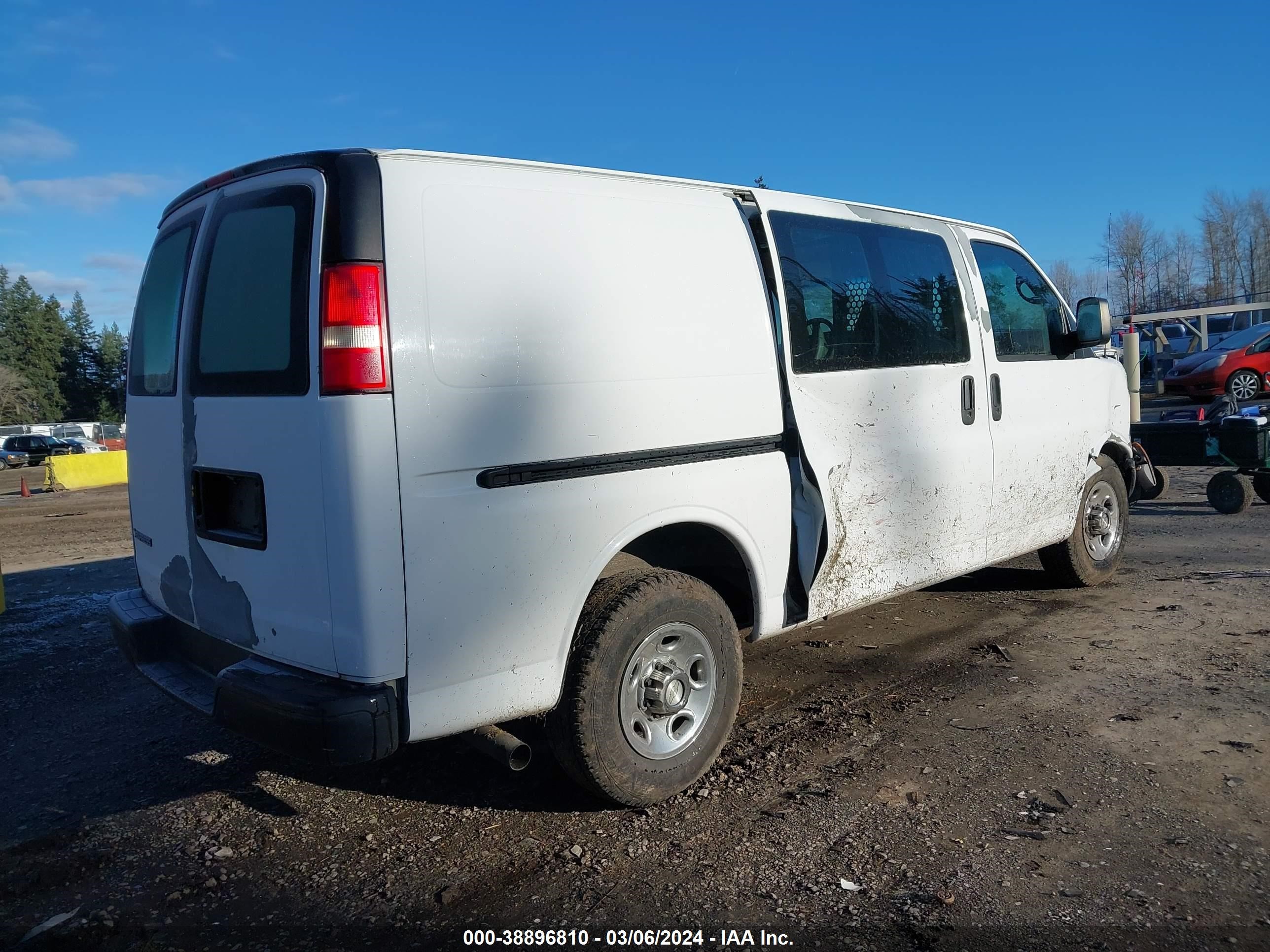 Photo 3 VIN: 1GCGG25V871162263 - CHEVROLET EXPRESS 