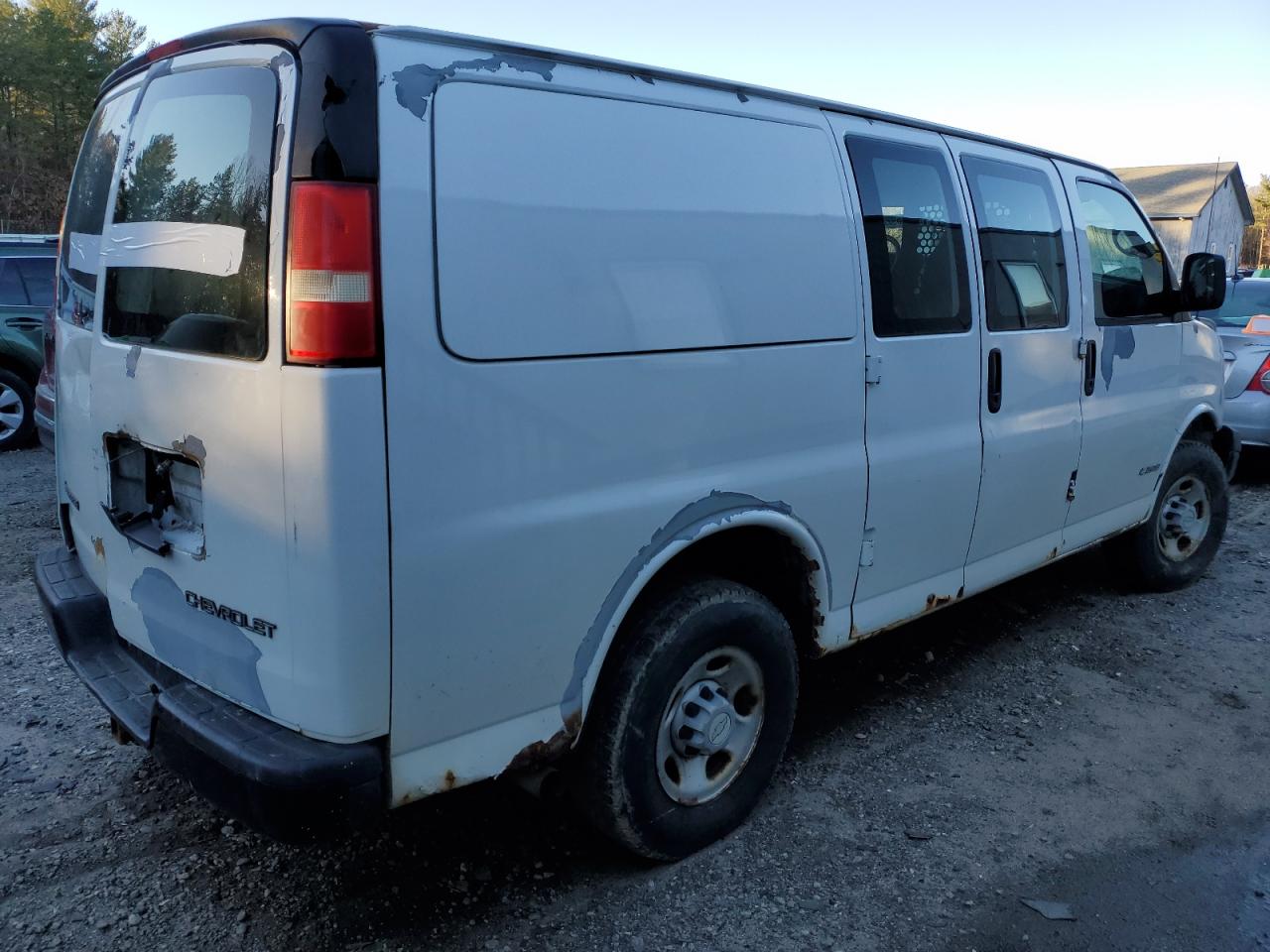 Photo 2 VIN: 1GCGG25V961112891 - CHEVROLET EXPRESS 