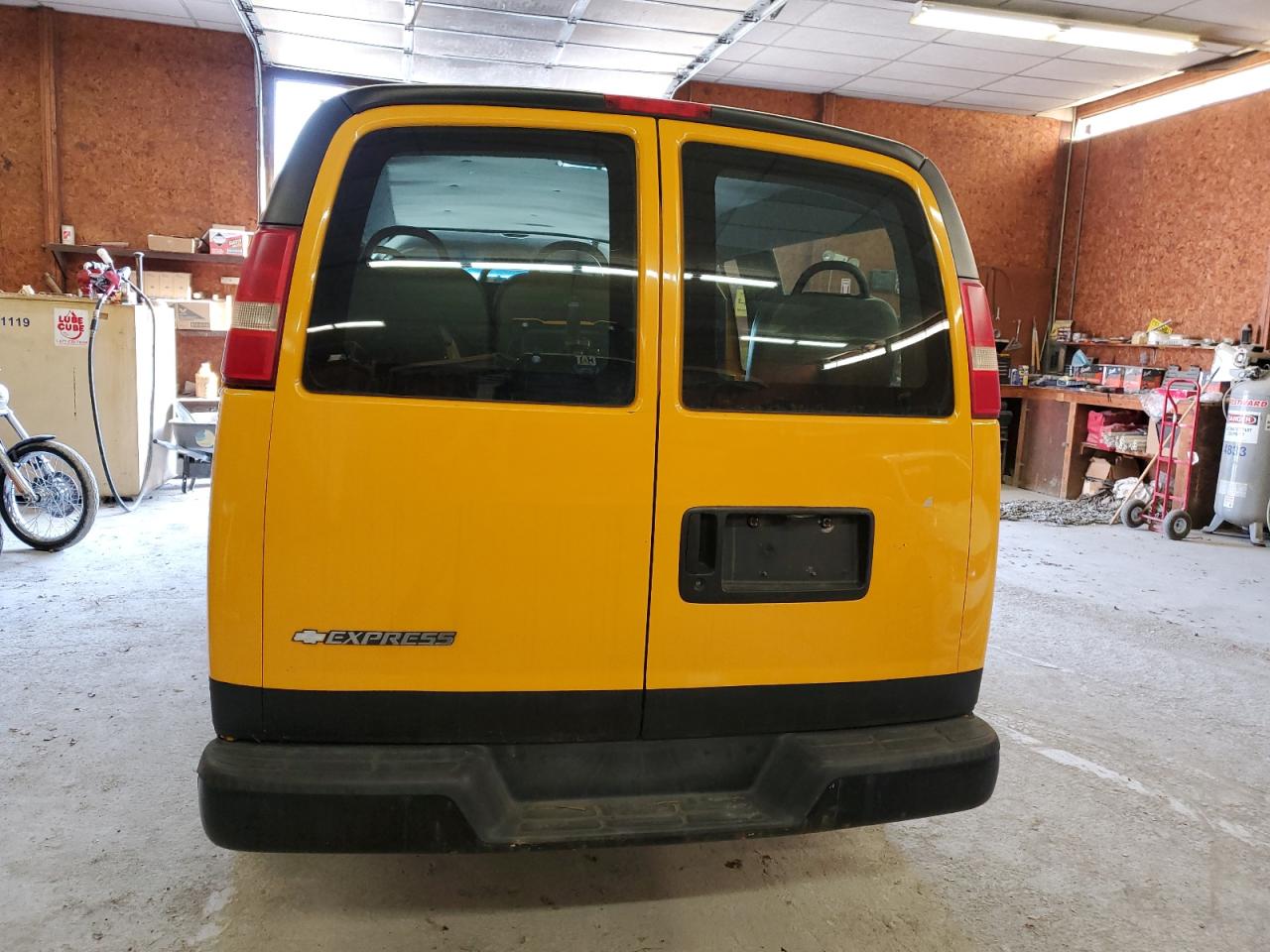 Photo 5 VIN: 1GCGG25V971178956 - CHEVROLET EXPRESS 