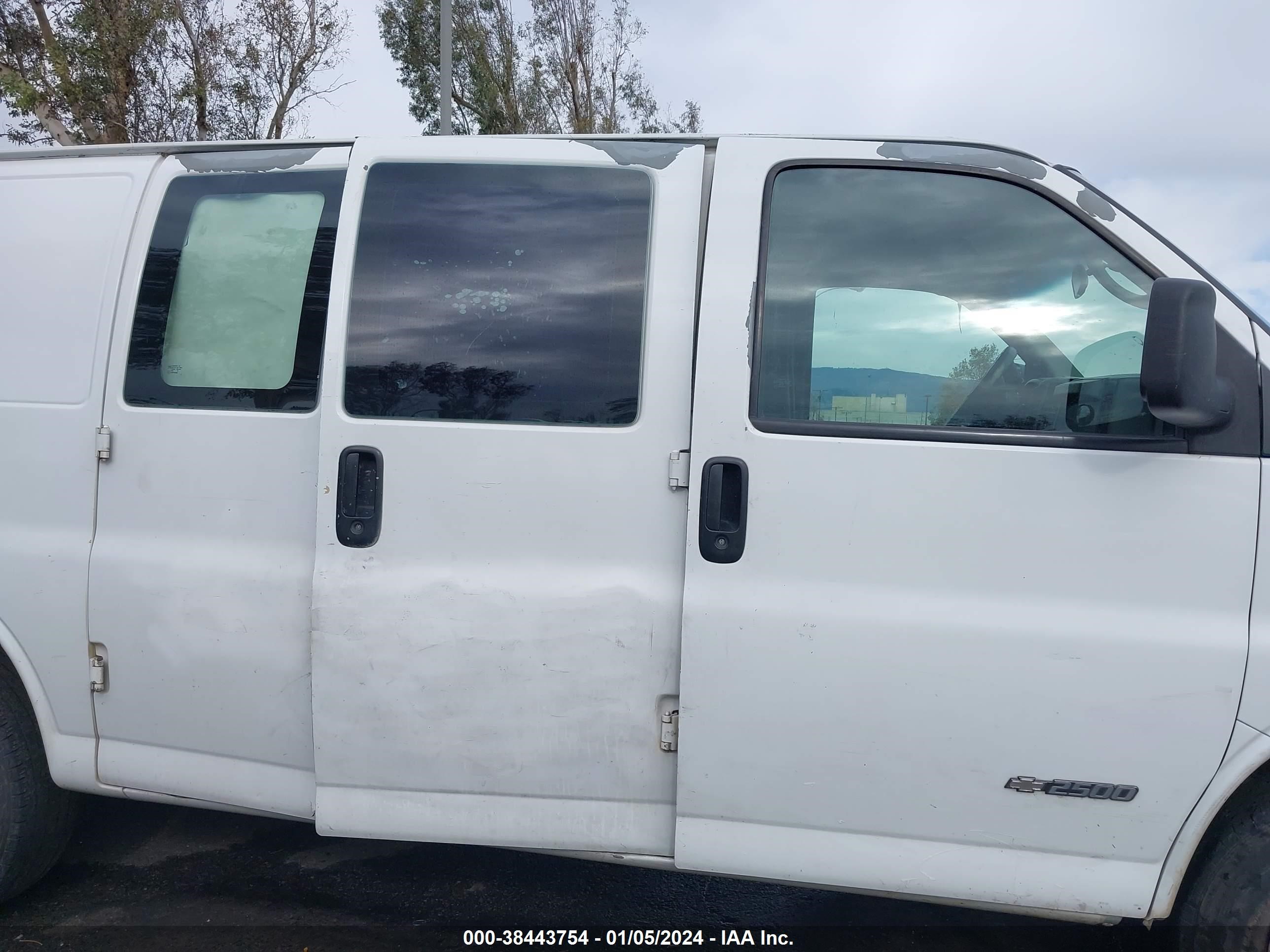 Photo 12 VIN: 1GCGG25VX51266590 - CHEVROLET EXPRESS 