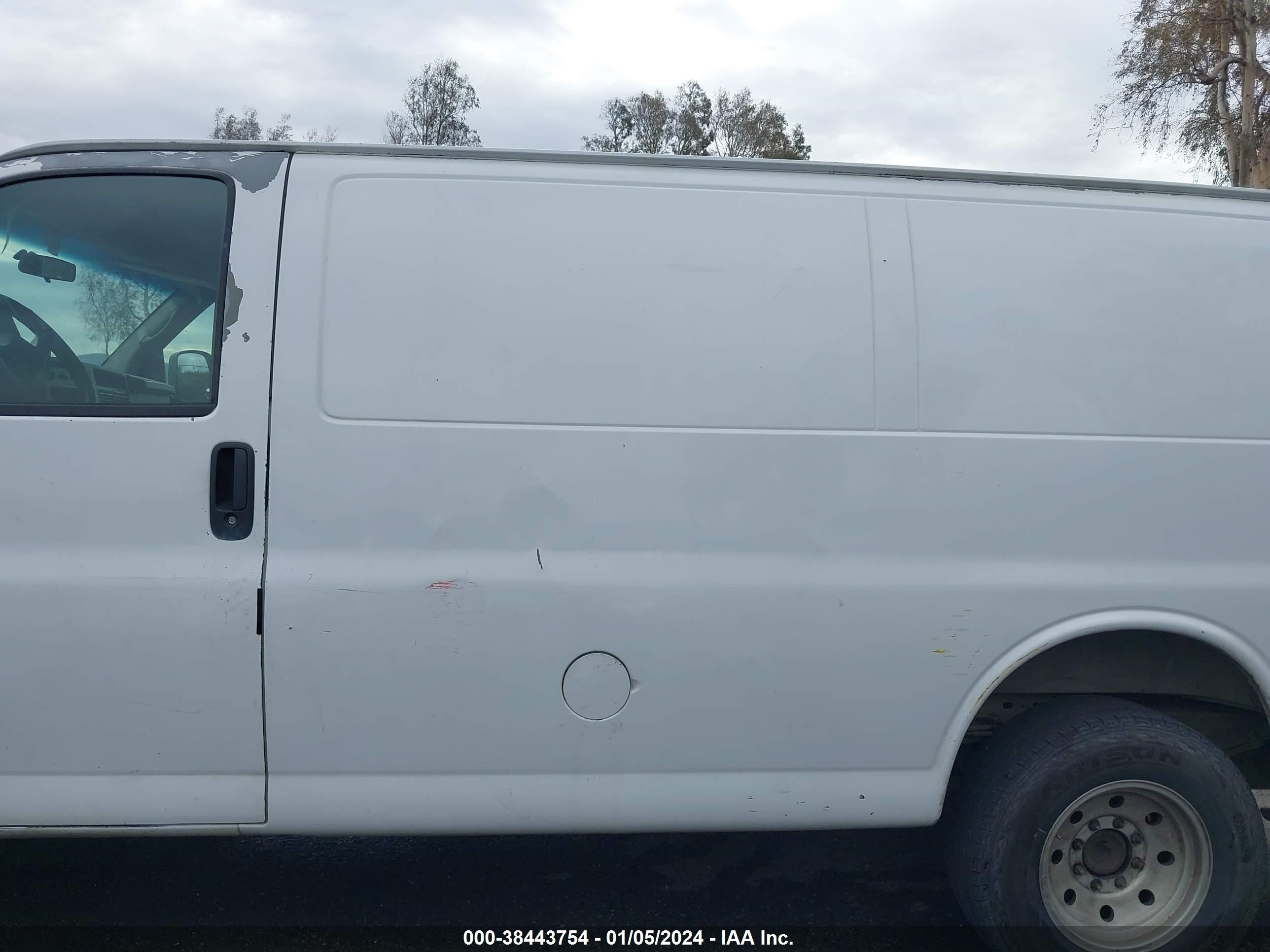 Photo 13 VIN: 1GCGG25VX51266590 - CHEVROLET EXPRESS 