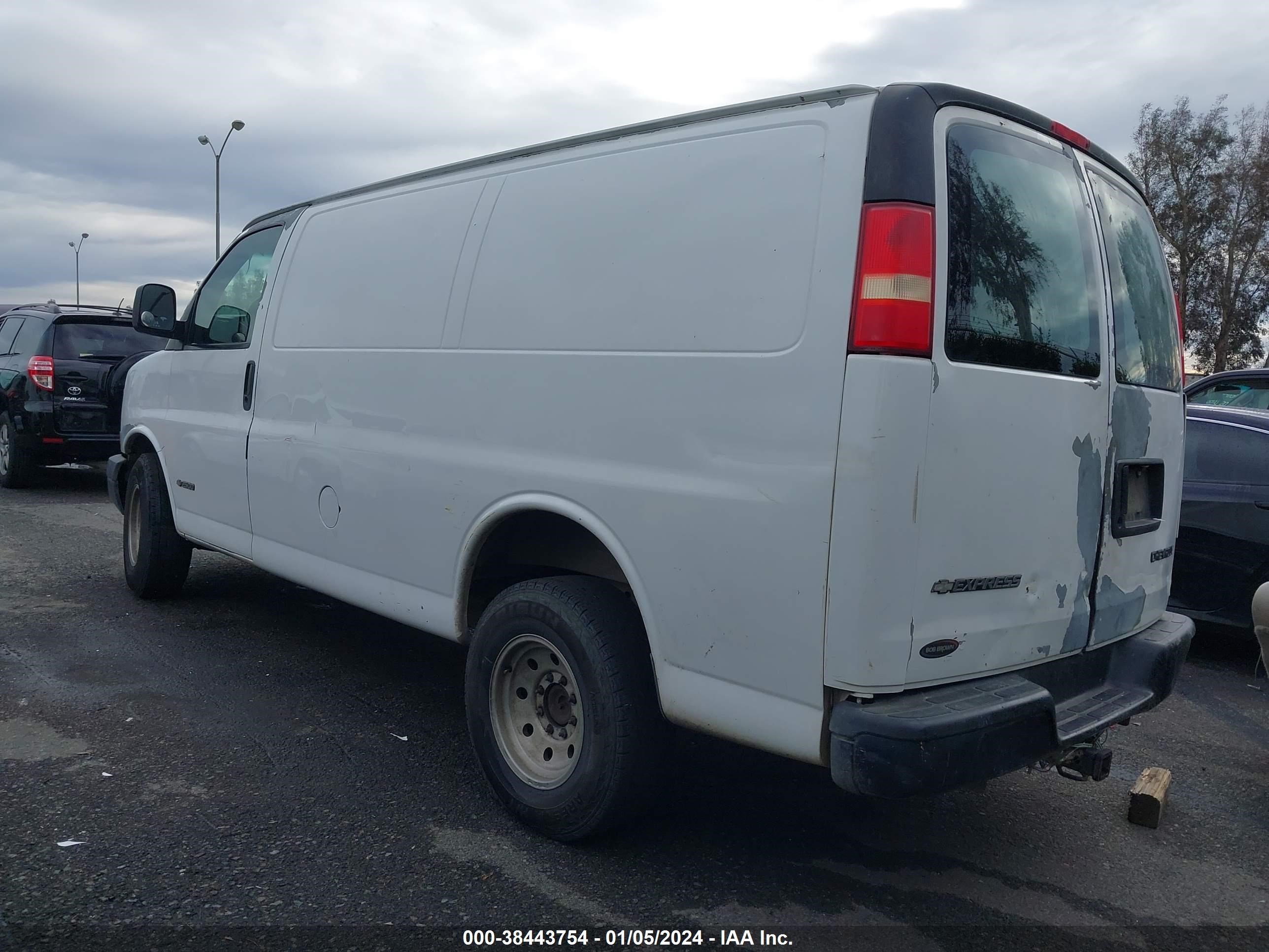 Photo 2 VIN: 1GCGG25VX51266590 - CHEVROLET EXPRESS 