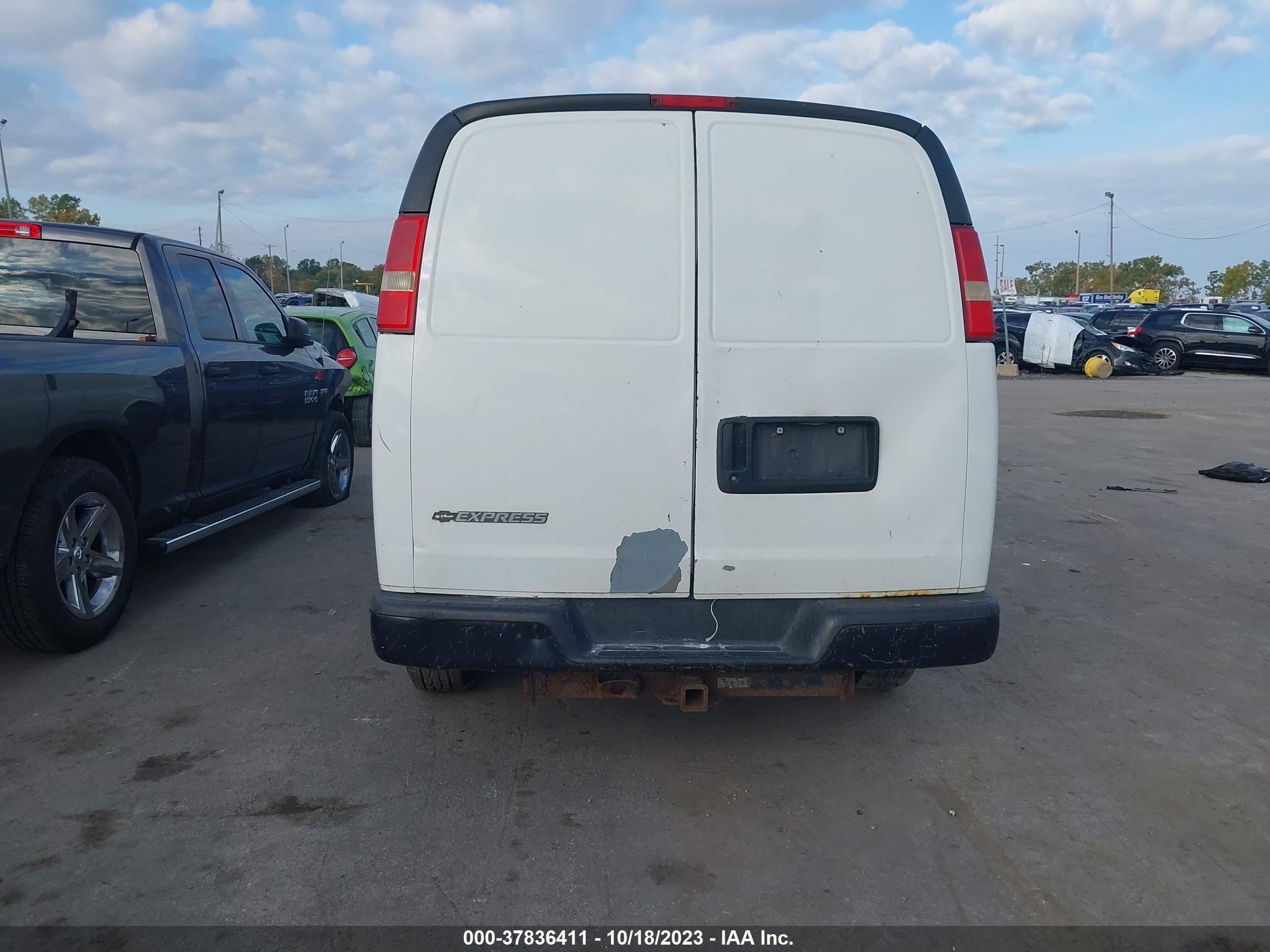 Photo 15 VIN: 1GCGG25VX71150440 - CHEVROLET EXPRESS 