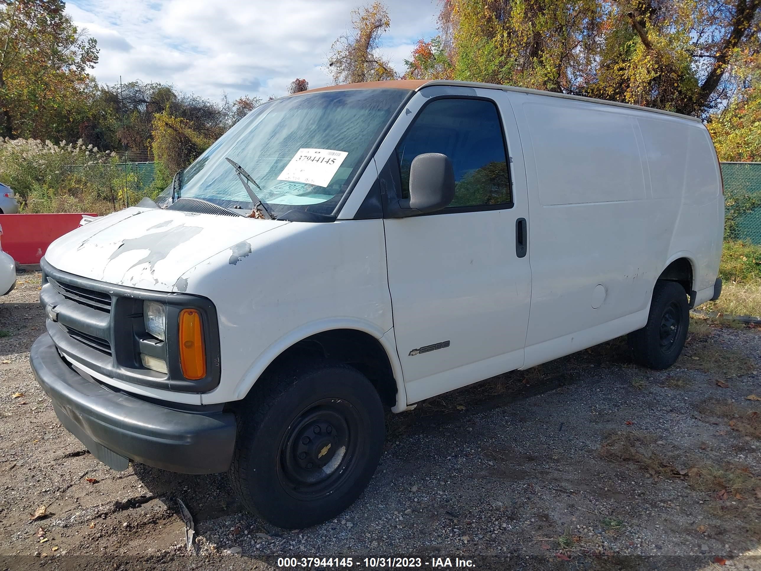 Photo 1 VIN: 1GCGG25W221101069 - CHEVROLET EXPRESS 