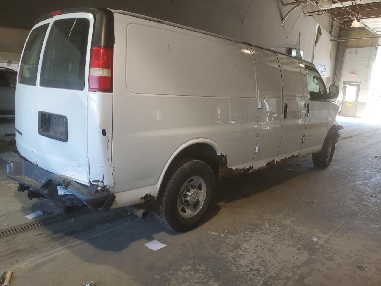 Photo 2 VIN: 1GCGG29C381223190 - CHEVROLET EXPRESS 